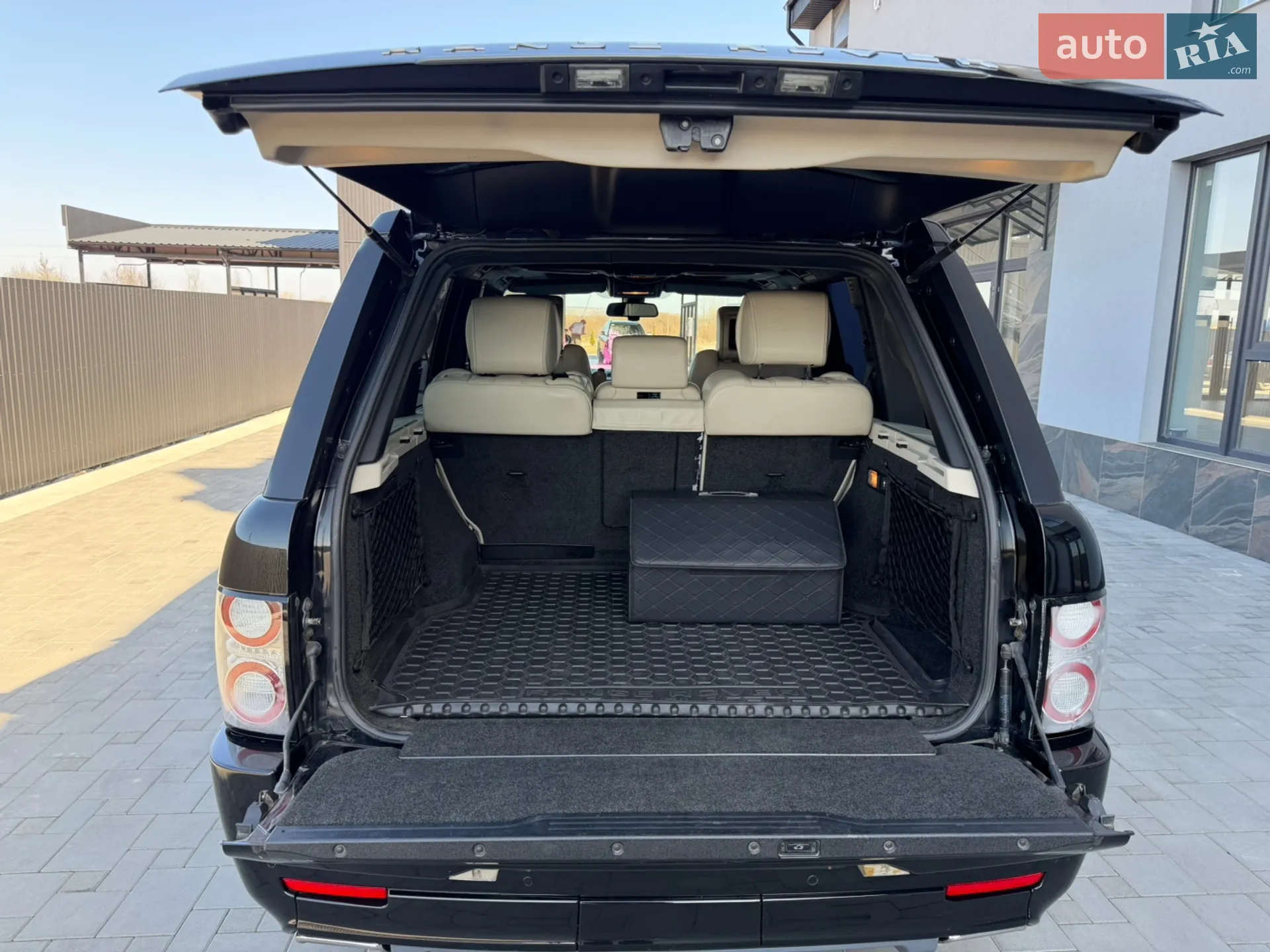 2011 Land Rover Range Rover - мініатюра 30