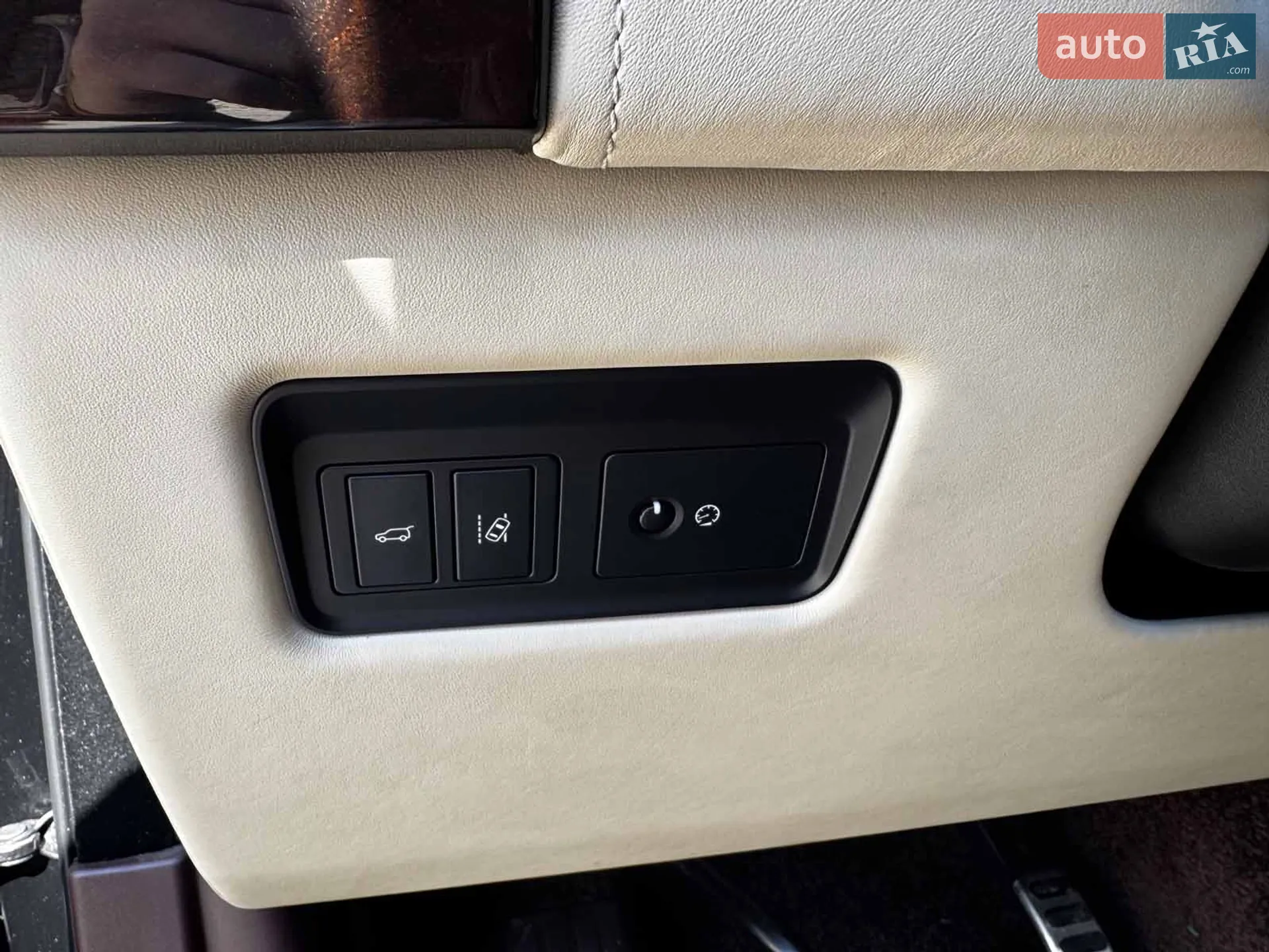 2017 Land Rover Range Rover - мініатюра 21