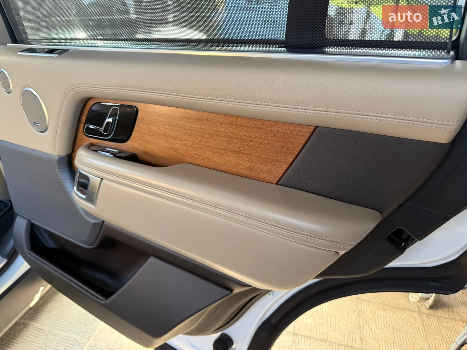 2019 Land Rover Range Rover - мініатюра 46
