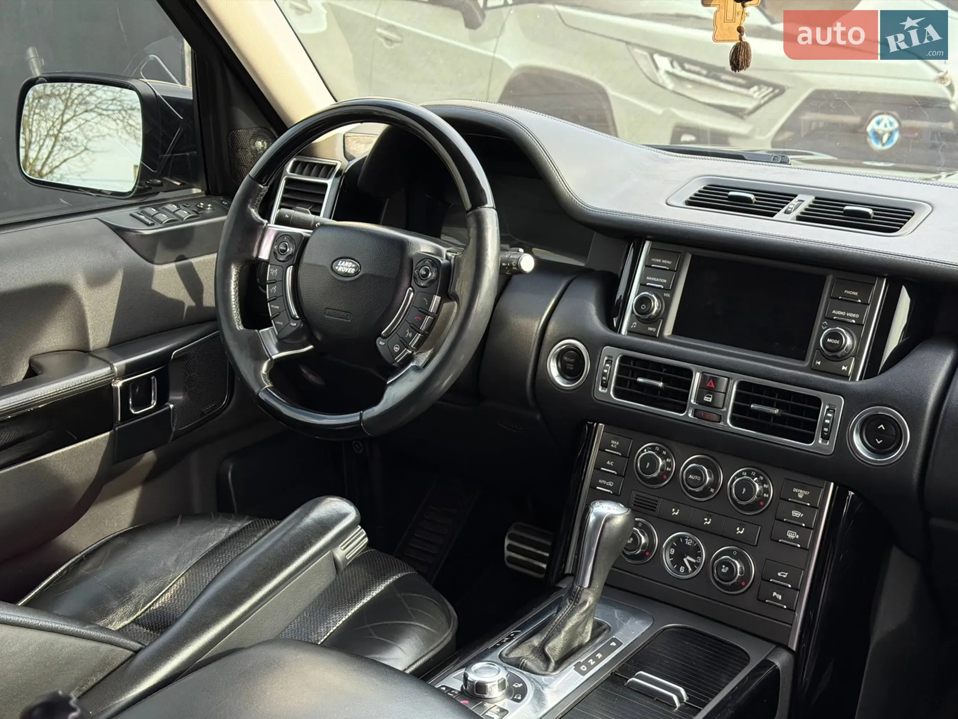2011 Land Rover Range Rover - мініатюра 8