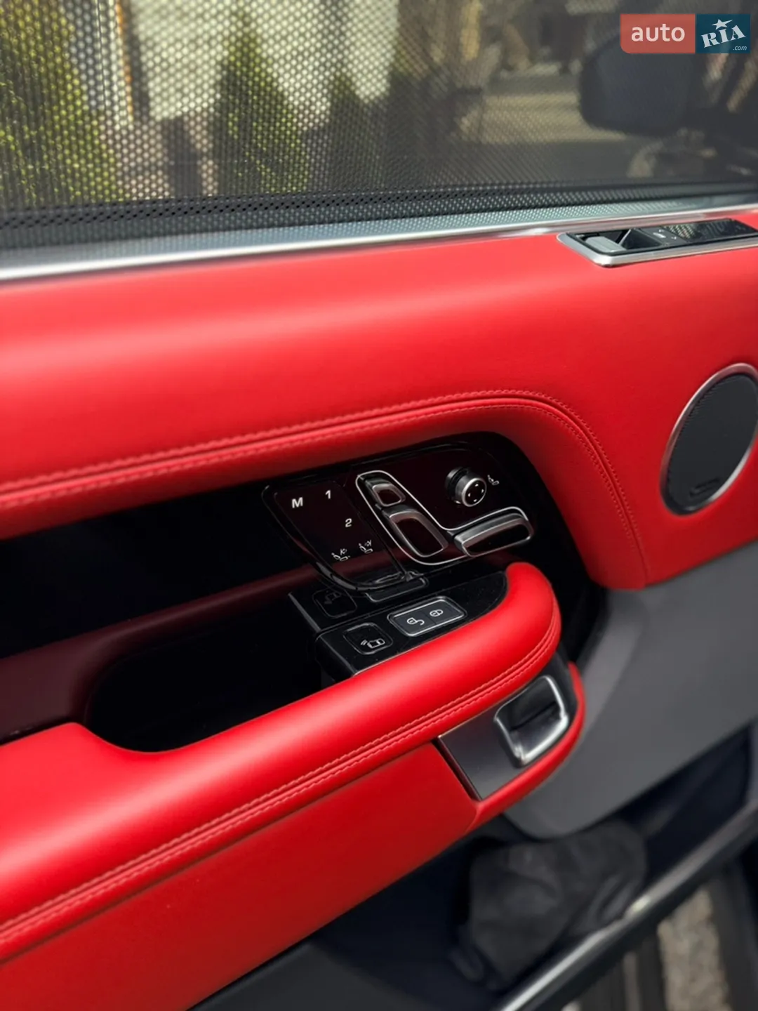 2020 Land Rover Range Rover - мініатюра 32