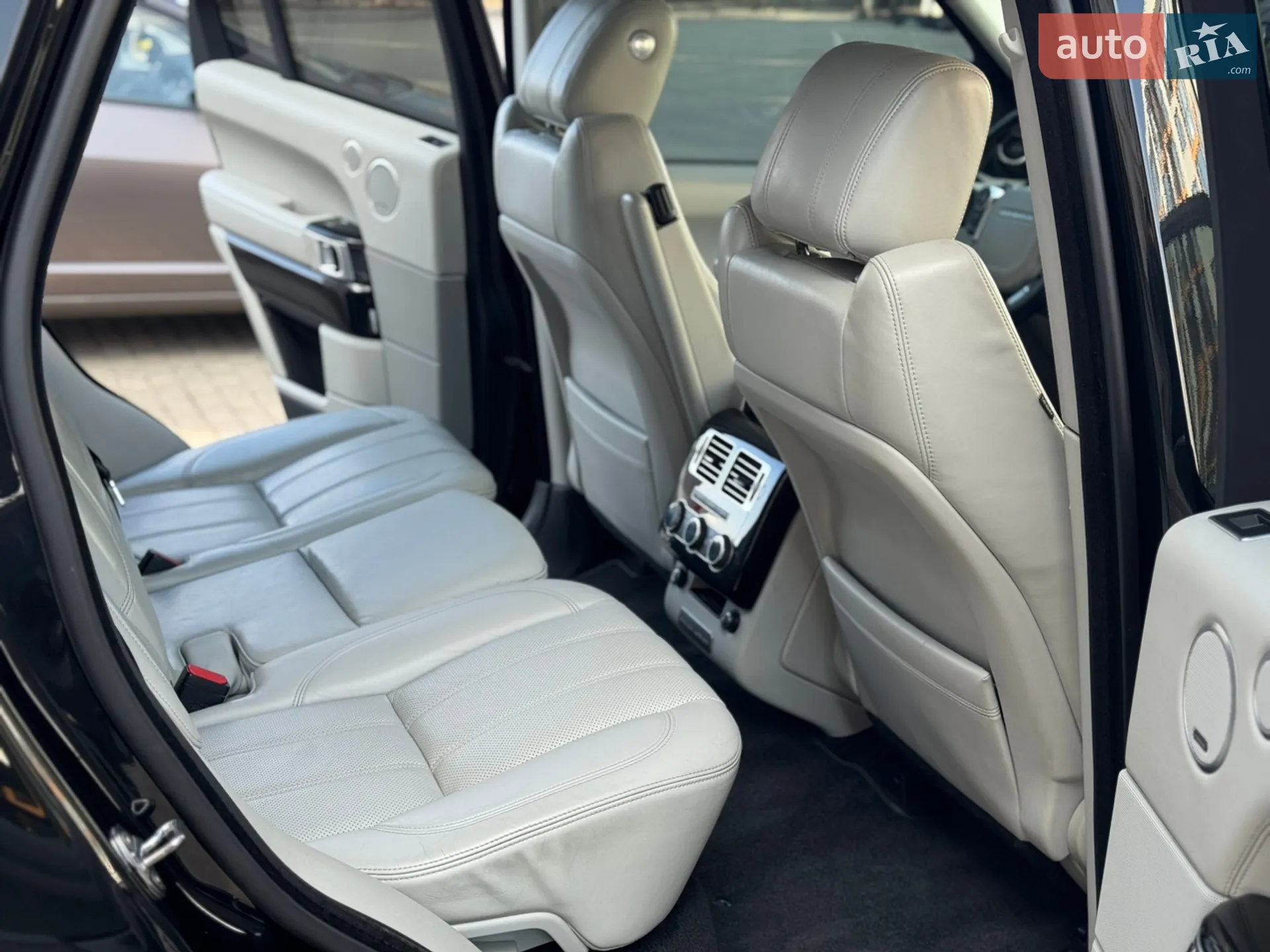 2016 Land Rover Range Rover - мініатюра 17