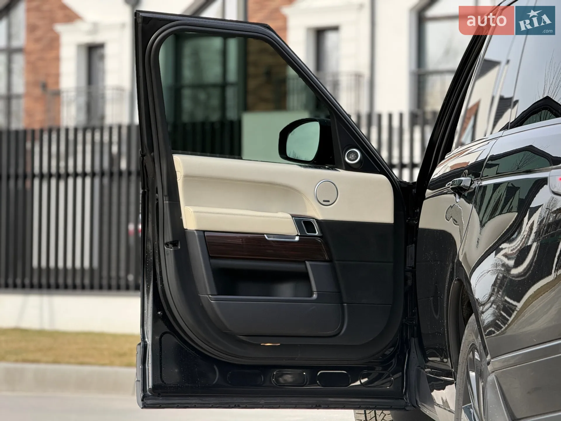 2017 Land Rover Range Rover - мініатюра 18