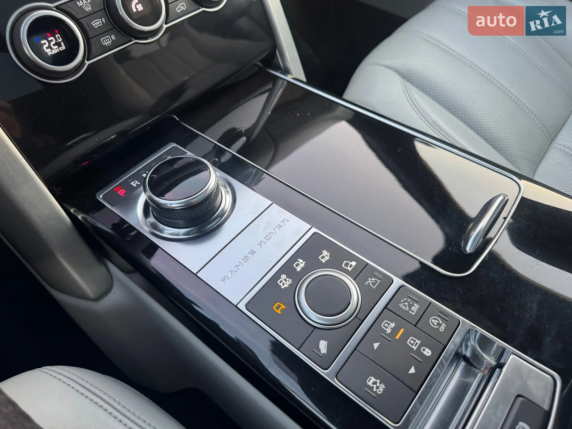 2017 Land Rover Range Rover - мініатюра 25