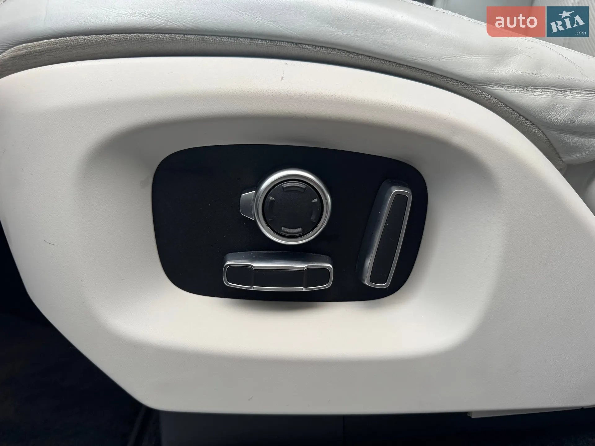 2017 Land Rover Range Rover - мініатюра 147