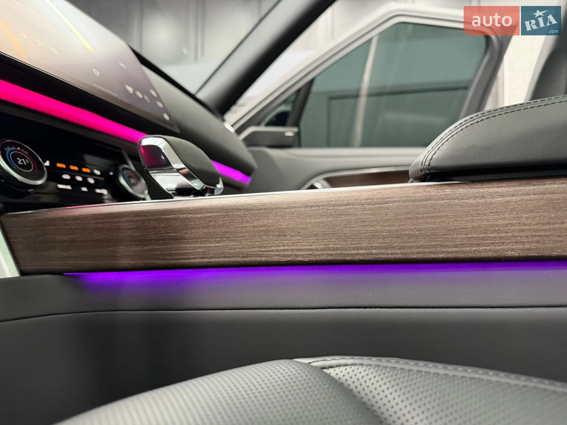 2023 Land Rover Range Rover - мініатюра 49