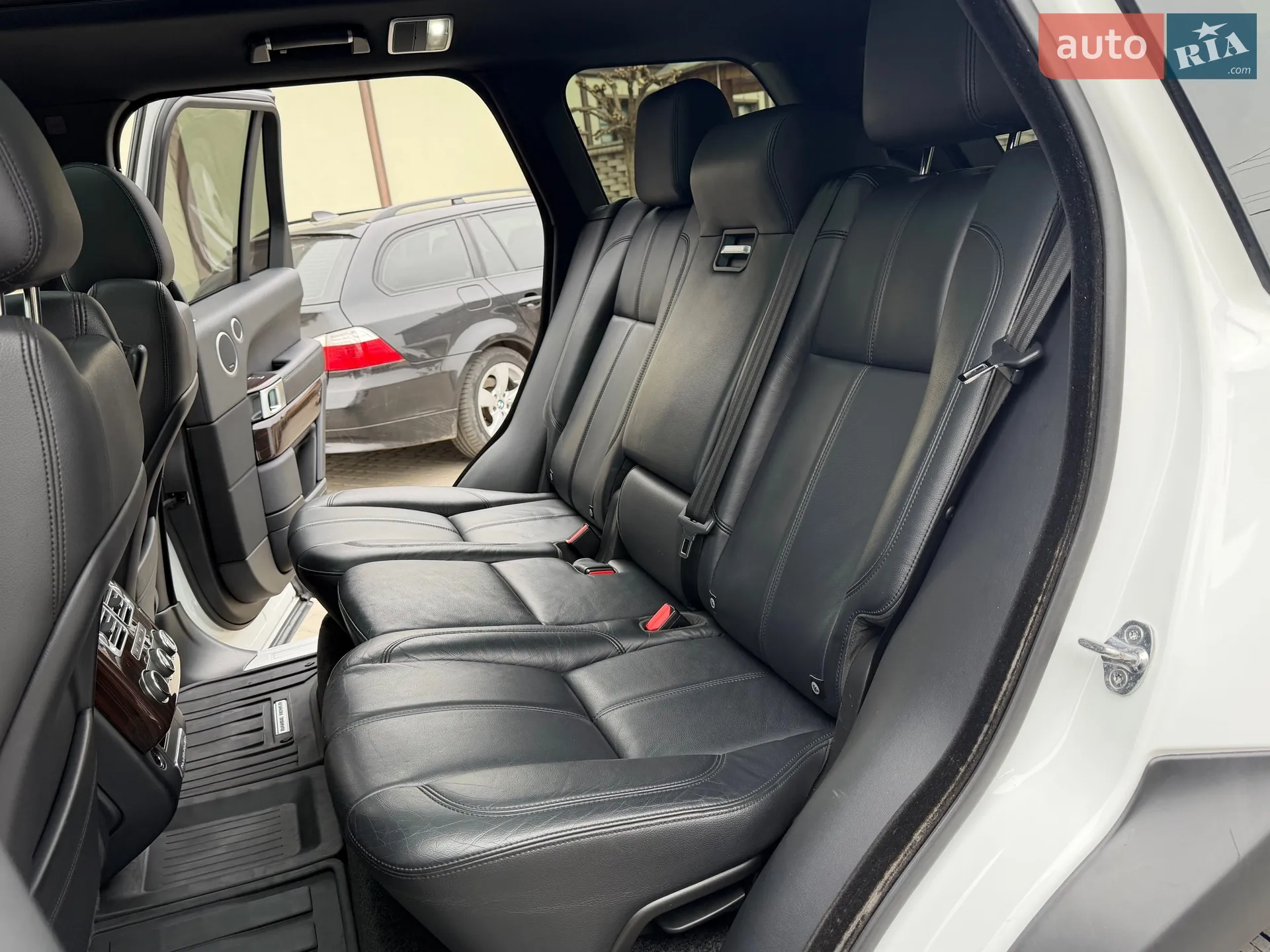2016 Land Rover Range Rover - мініатюра 26