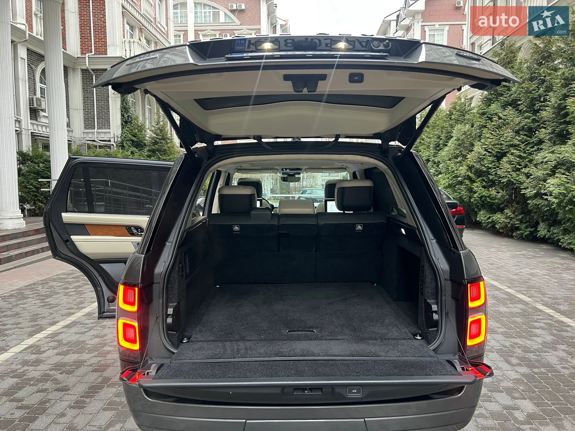 2018 Land Rover Range Rover - мініатюра 15