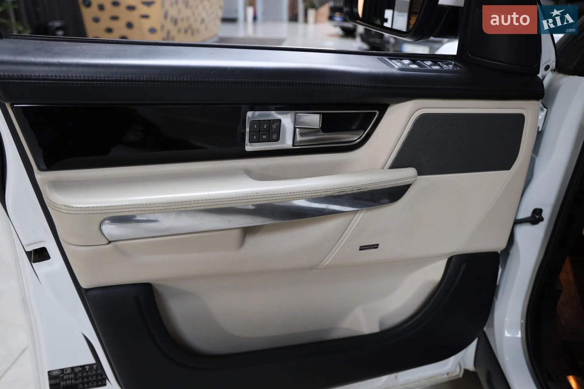 2011 Land Rover Range Rover - мініатюра 10