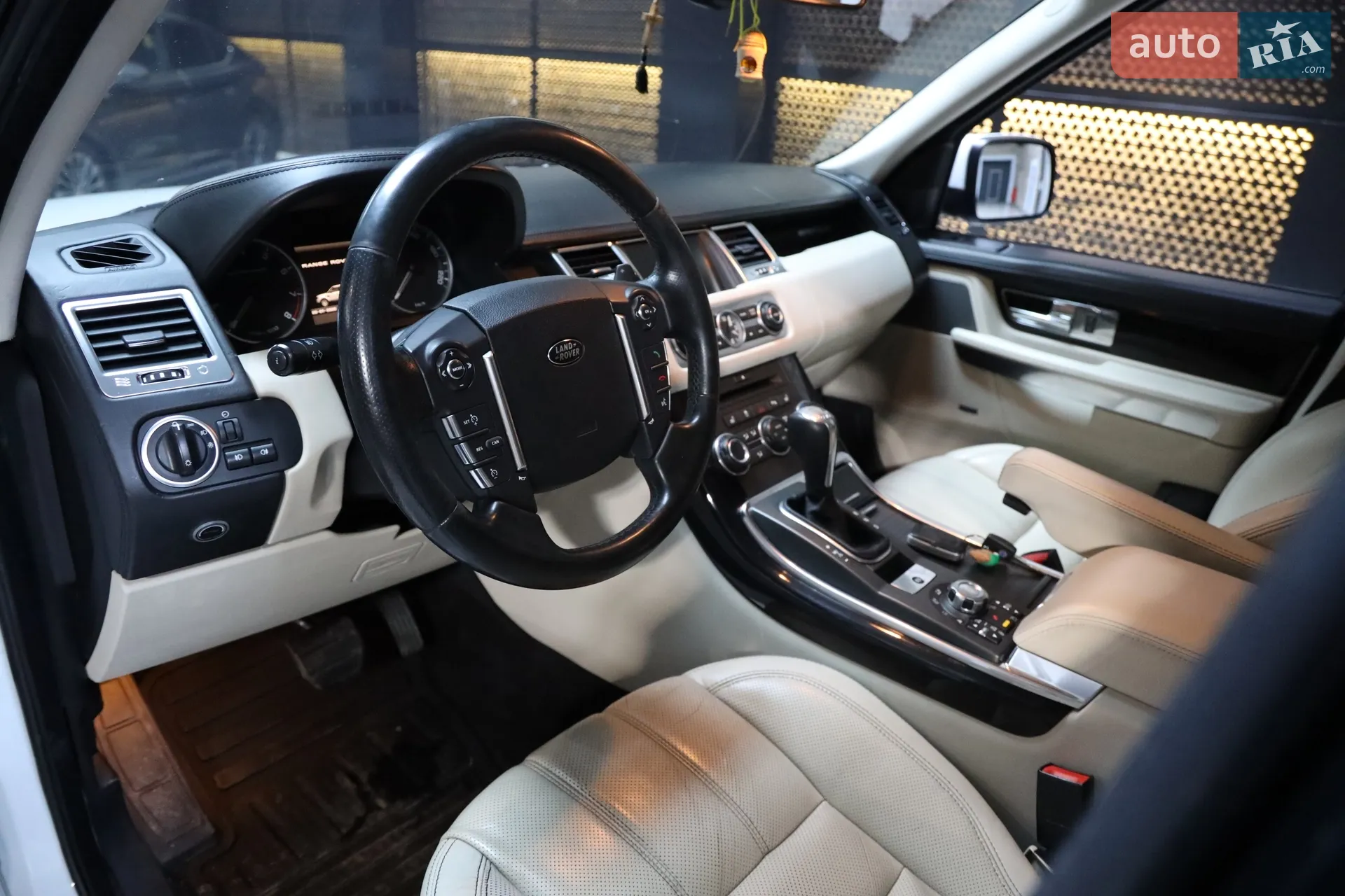 2011 Land Rover Range Rover - мініатюра 14