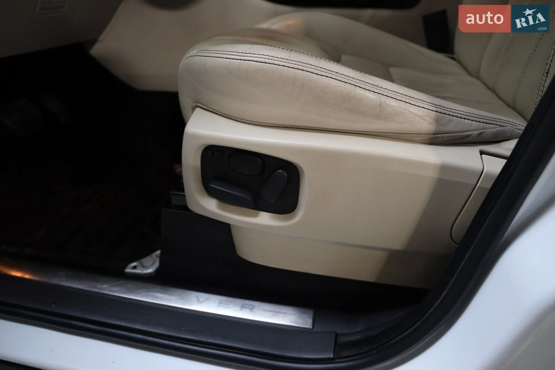 2011 Land Rover Range Rover - мініатюра 21