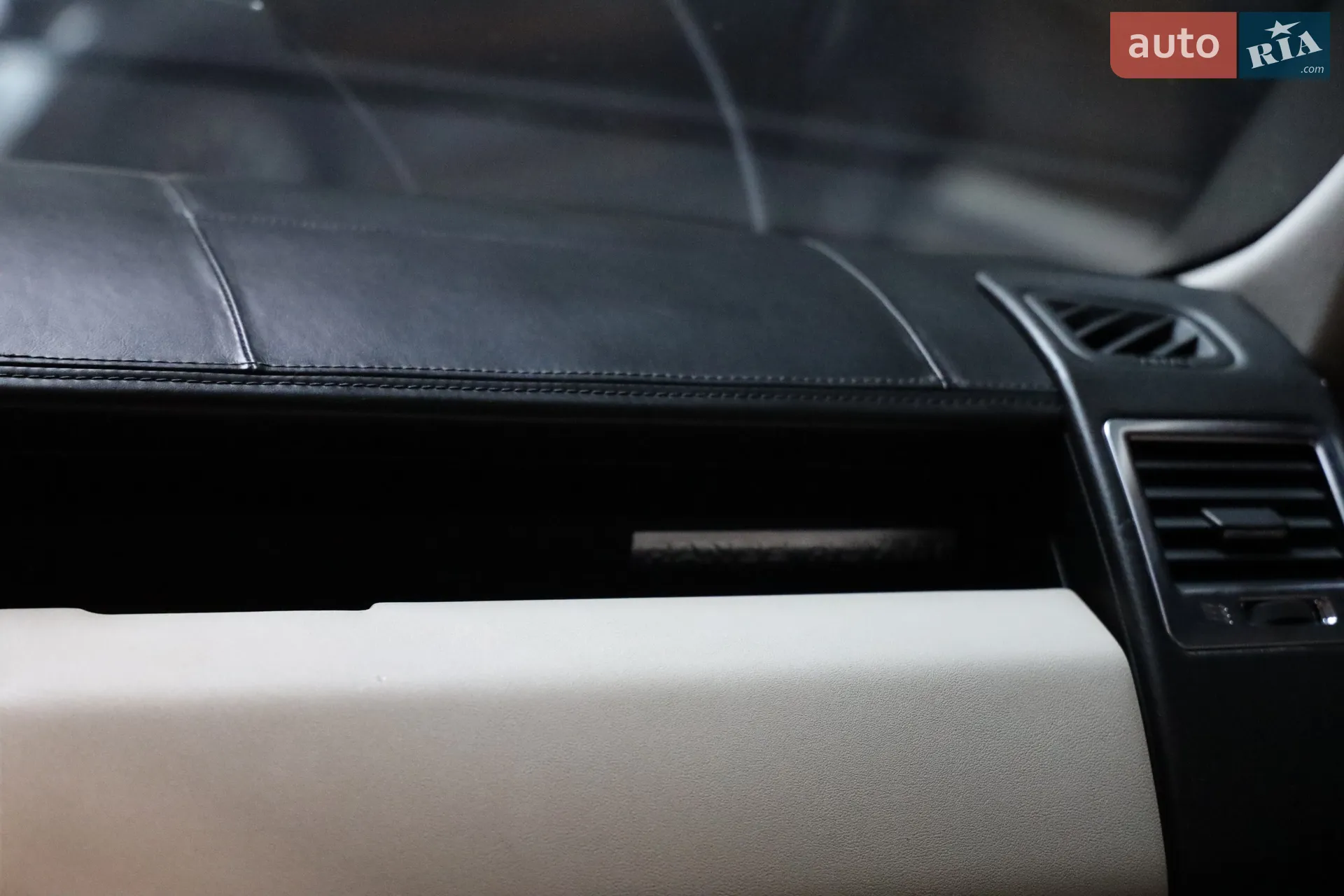 2011 Land Rover Range Rover - мініатюра 23