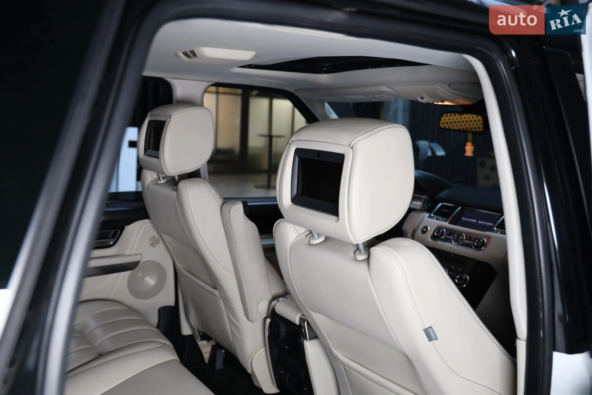2011 Land Rover Range Rover - мініатюра 36