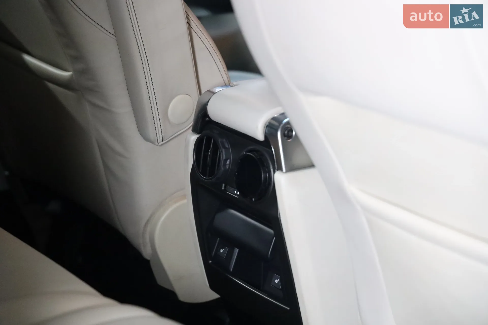 2011 Land Rover Range Rover - мініатюра 37