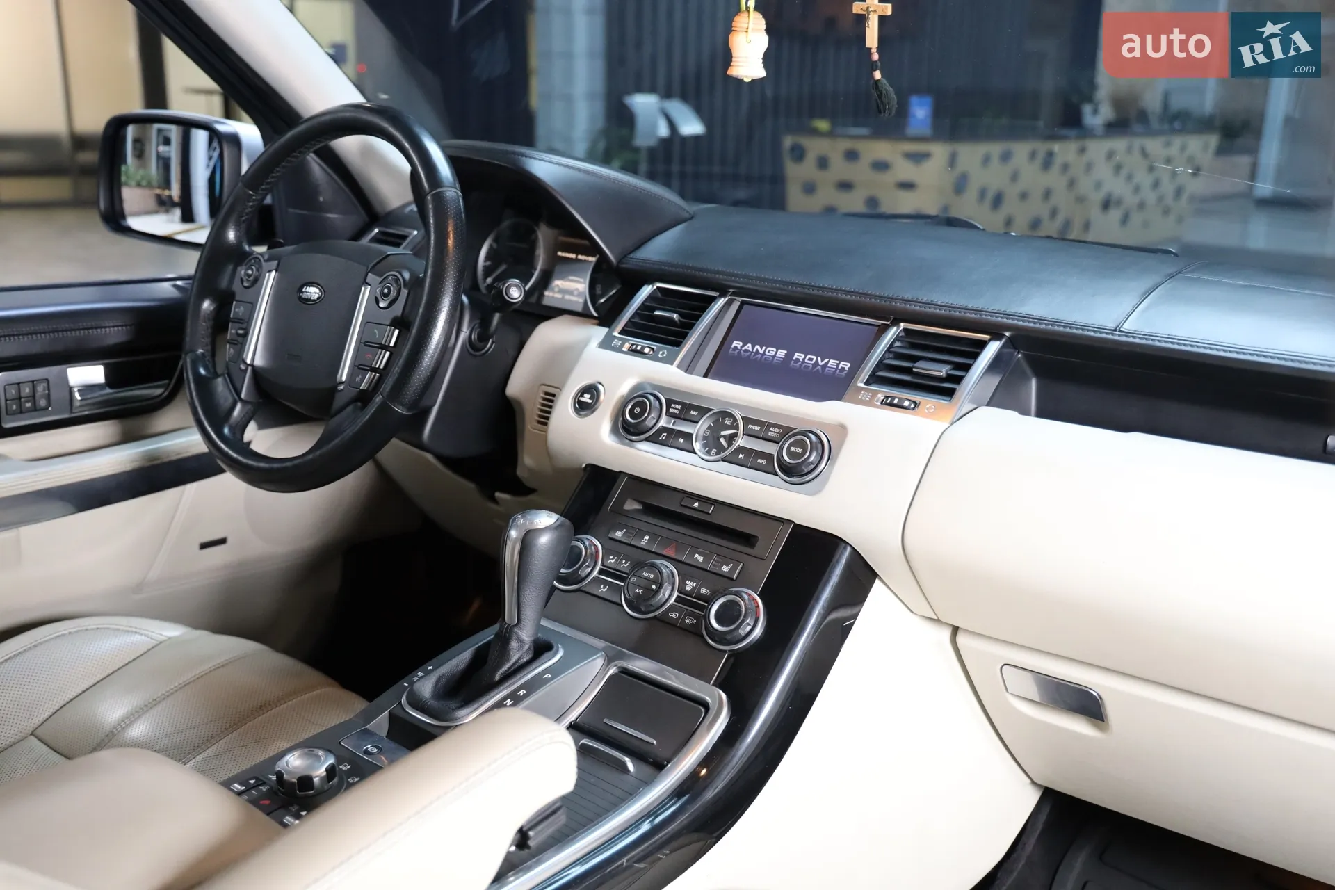 2011 Land Rover Range Rover - мініатюра 44