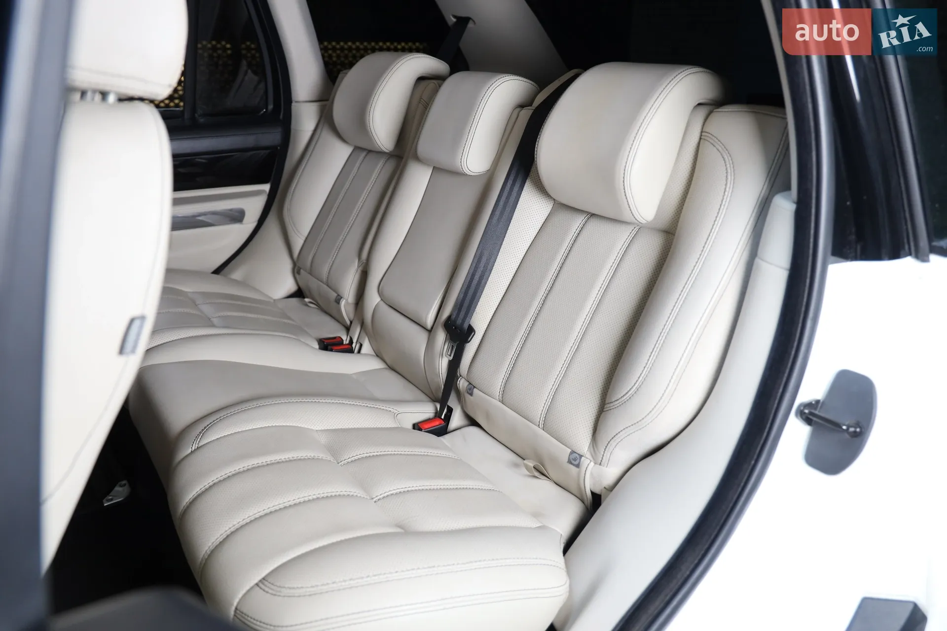2011 Land Rover Range Rover - мініатюра 32