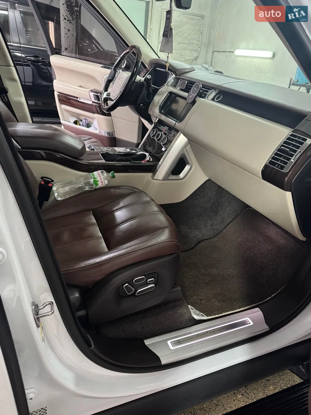 2013 Land Rover Range Rover - мініатюра 17