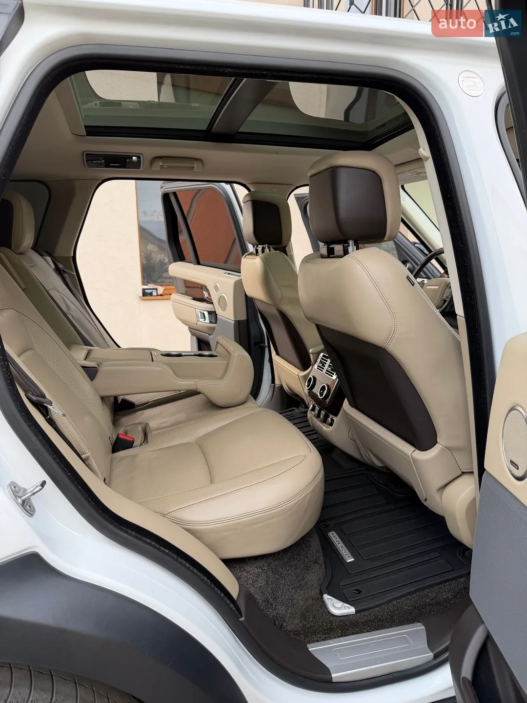2018 Land Rover Range Rover - мініатюра 24