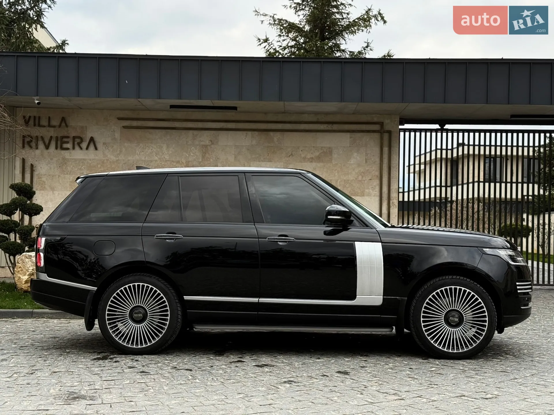 2018 Land Rover Range Rover - мініатюра 25