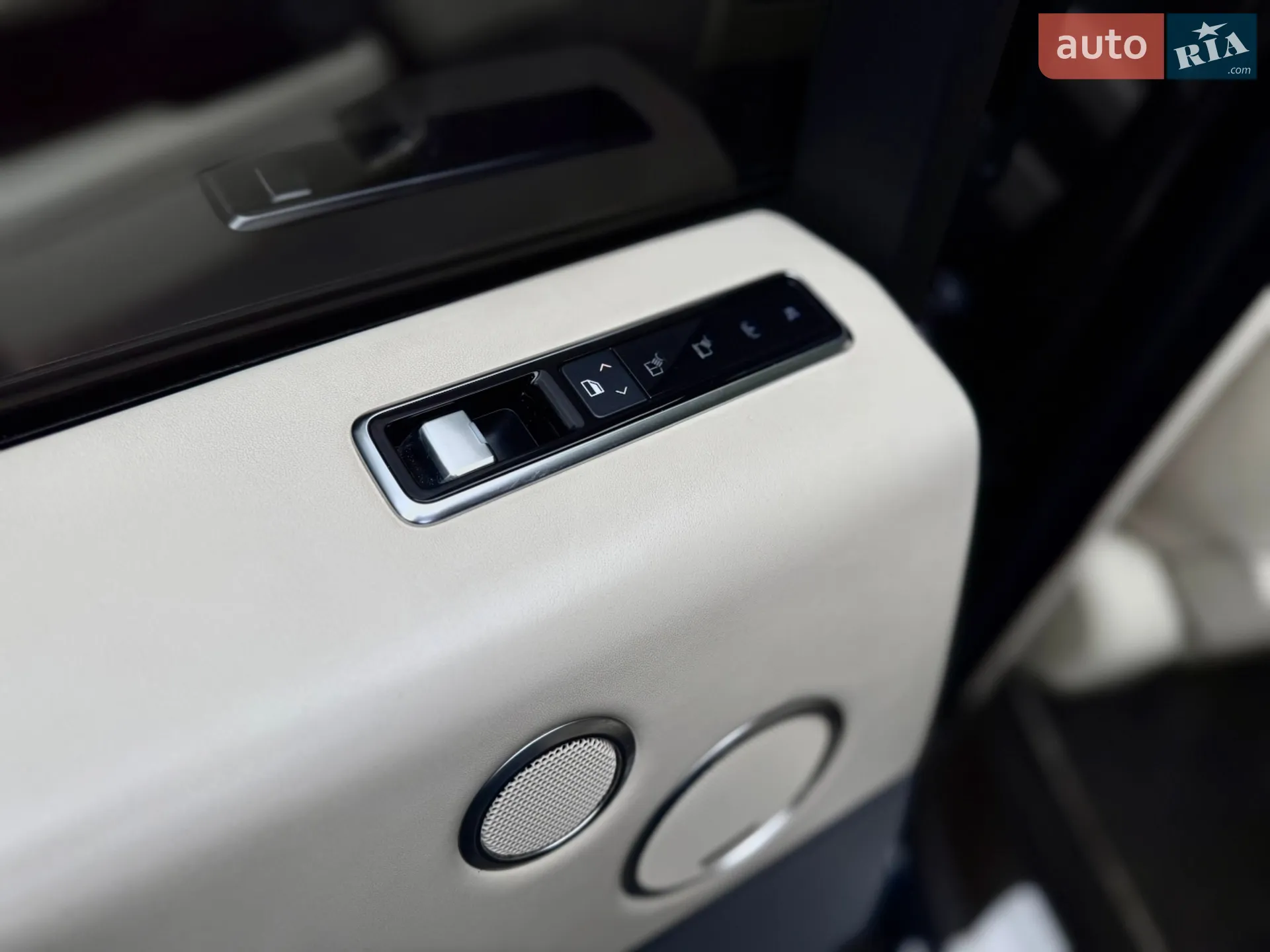 2018 Land Rover Range Rover - мініатюра 54