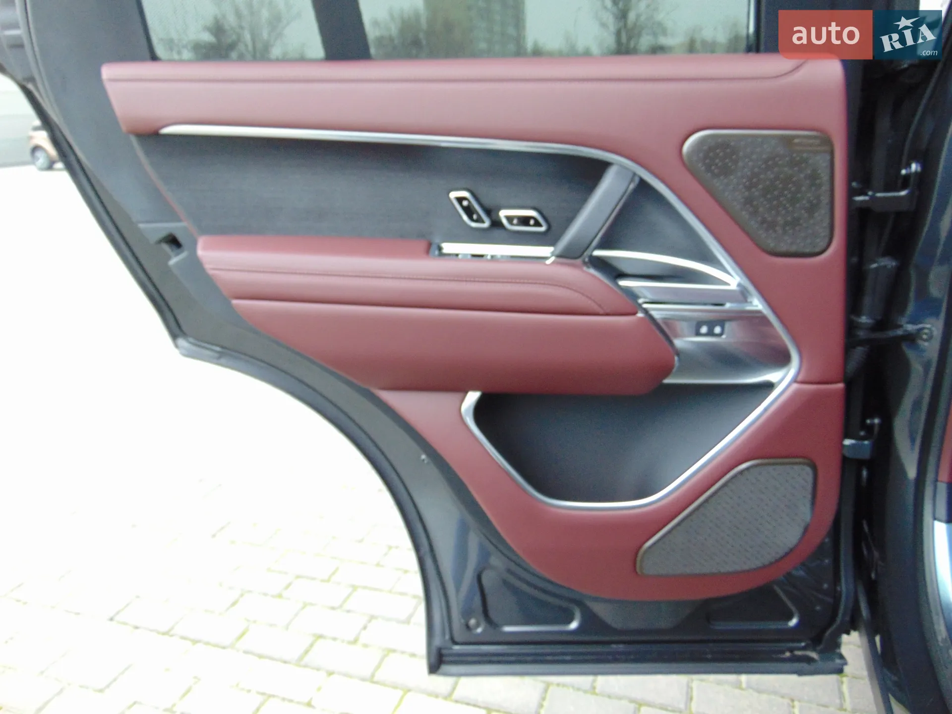 2025 Land Rover Range Rover - мініатюра 11