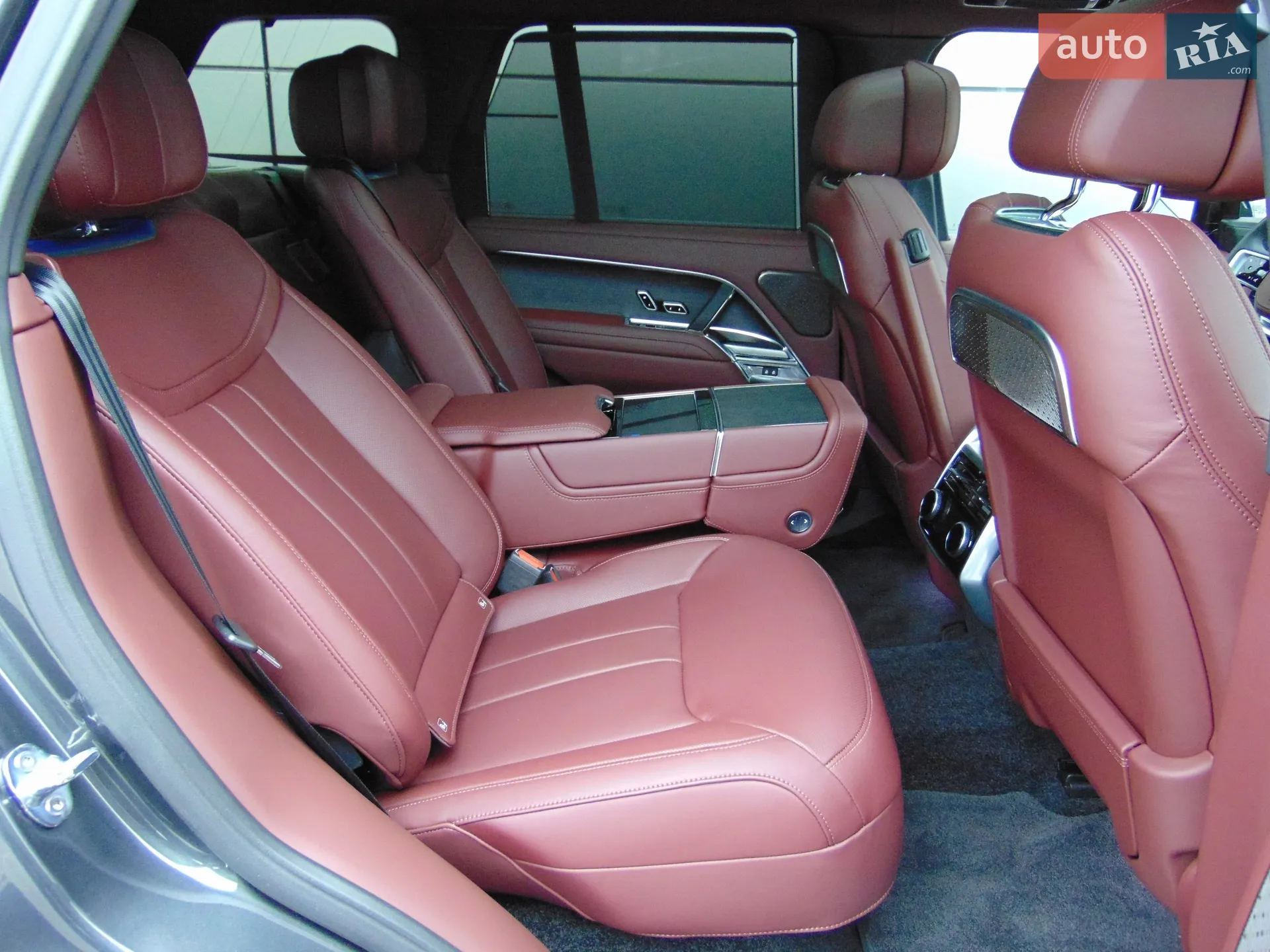 2025 Land Rover Range Rover - мініатюра 16