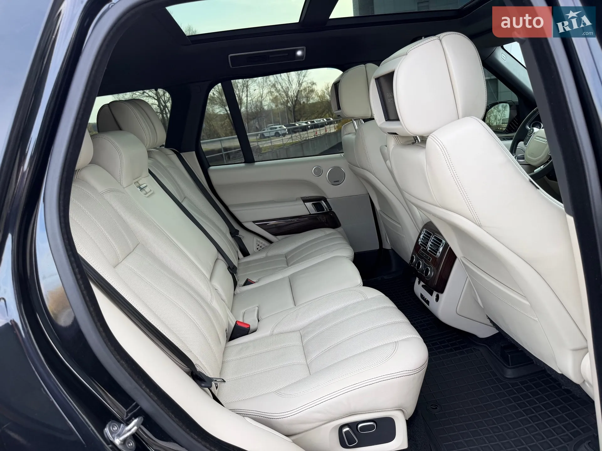 2013 Land Rover Range Rover - мініатюра 26