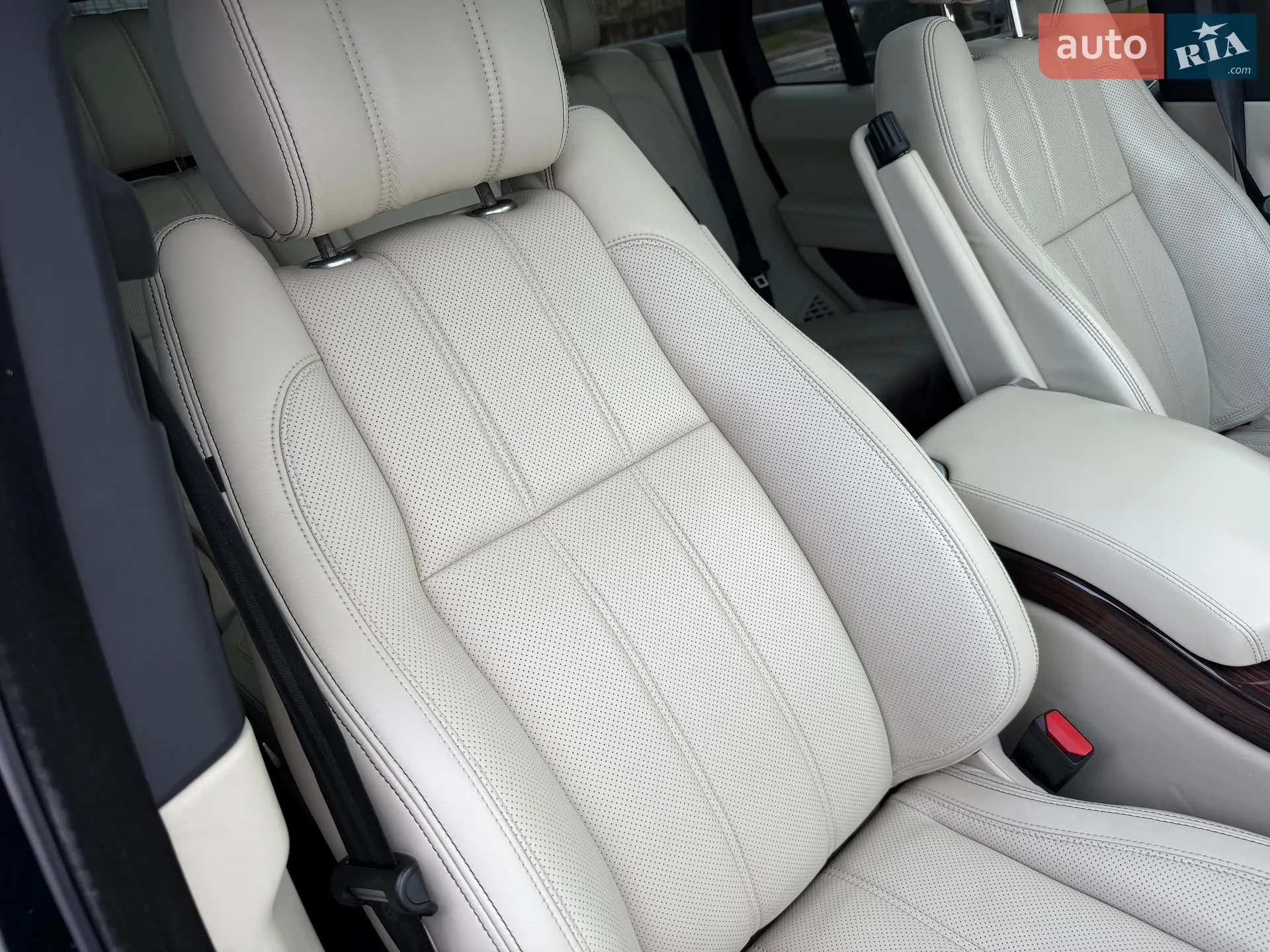 2013 Land Rover Range Rover - мініатюра 31