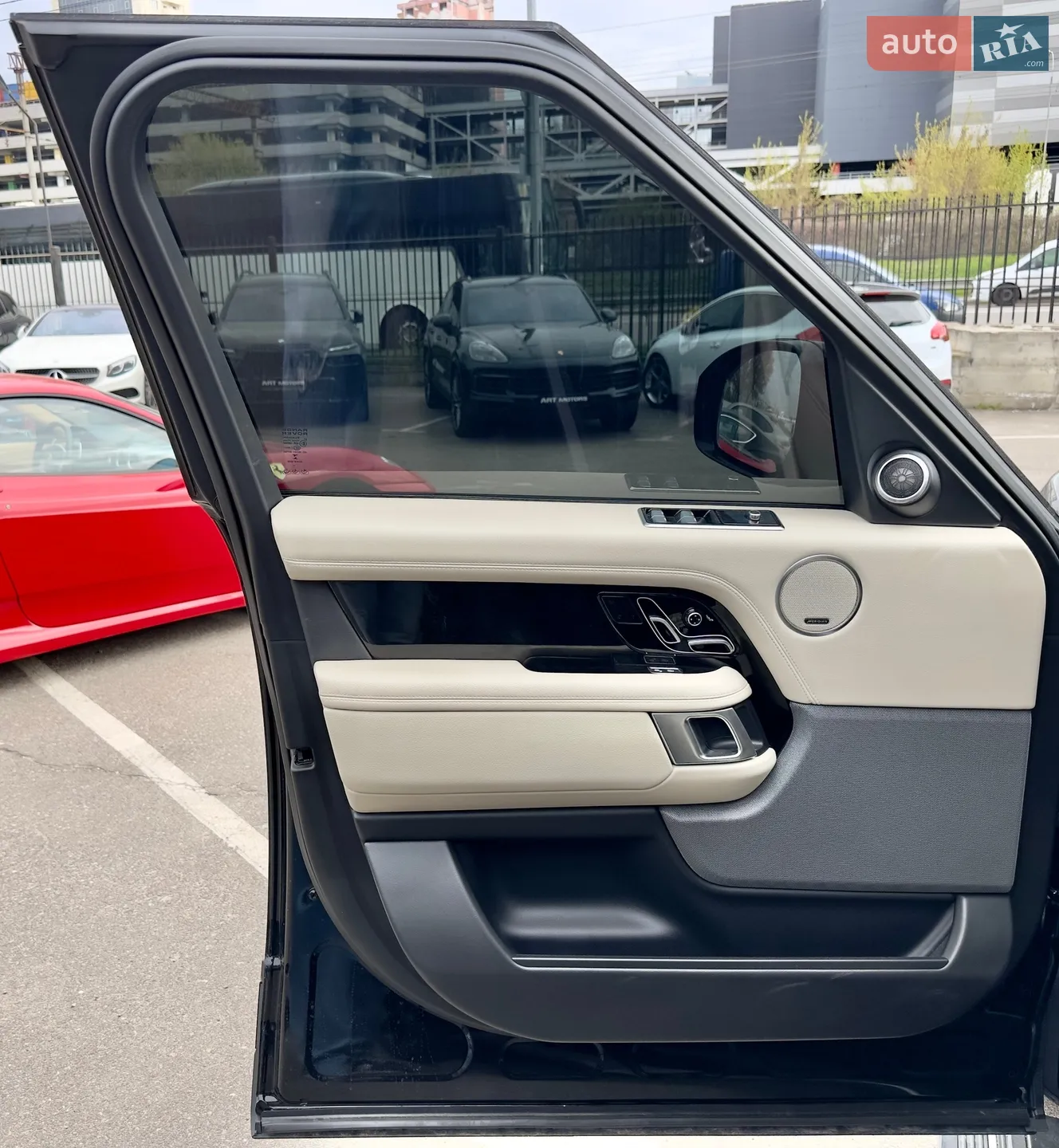 2018 Land Rover Range Rover - мініатюра 15
