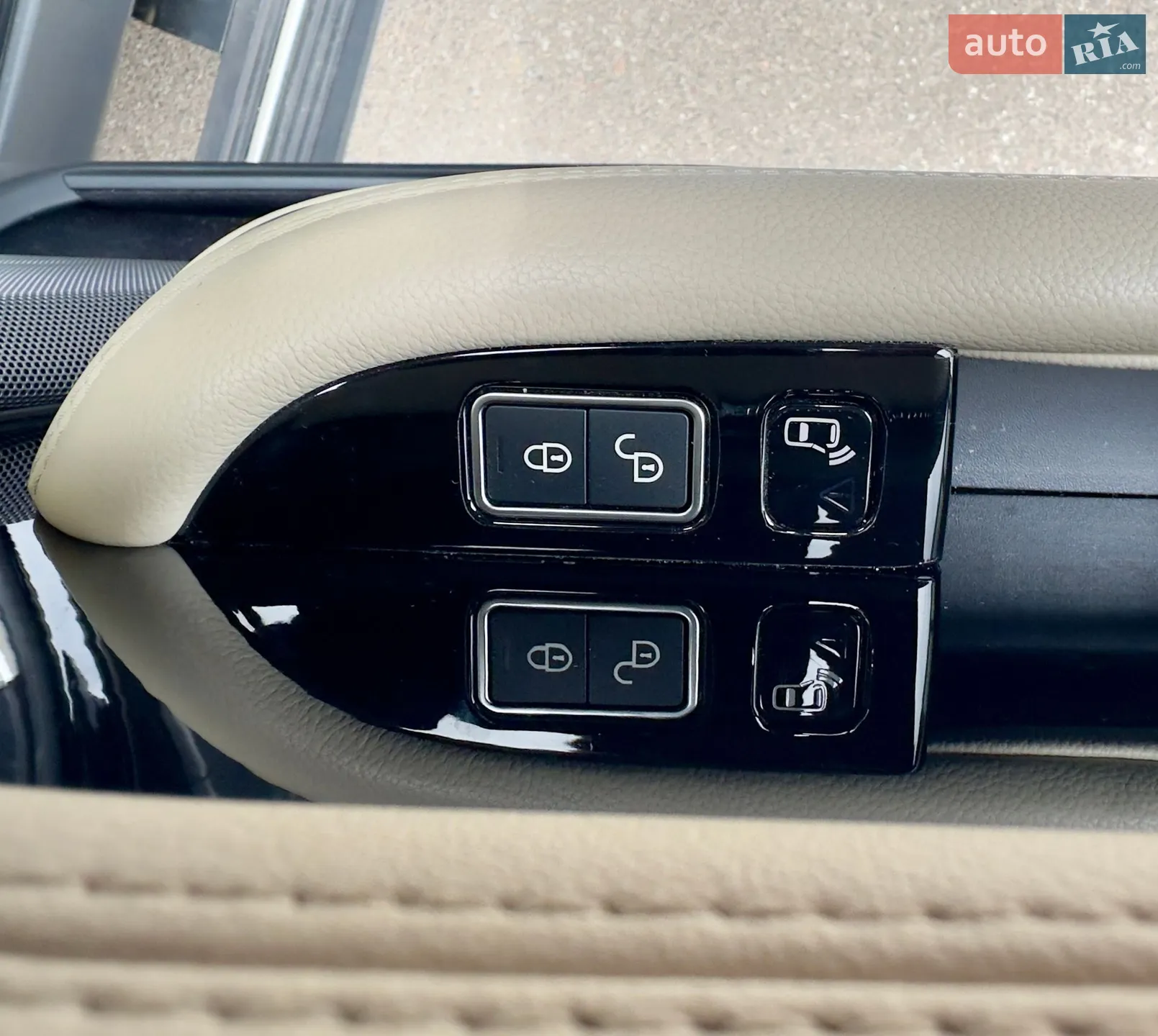 2018 Land Rover Range Rover - мініатюра 22