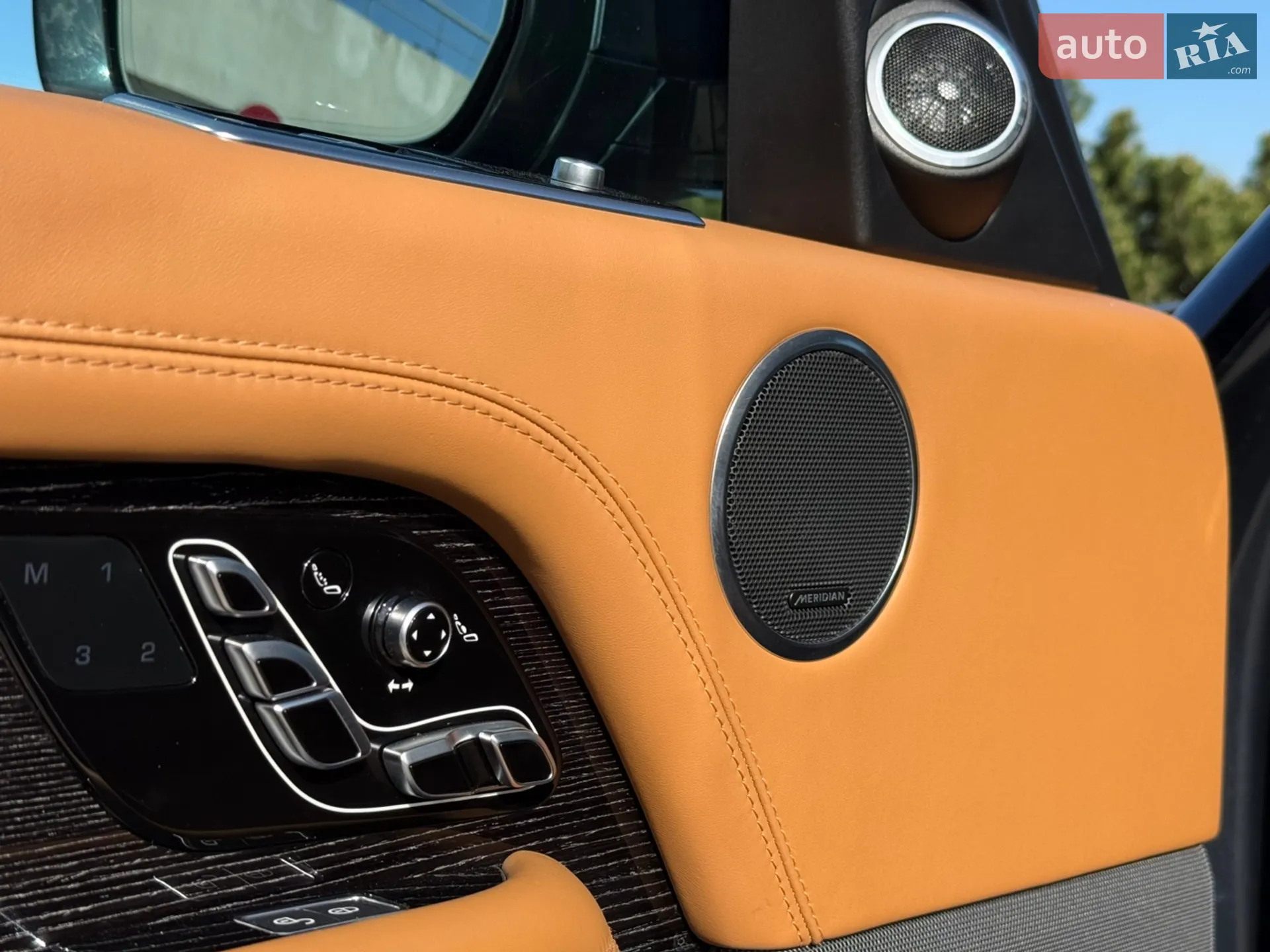 2019 Land Rover Range Rover - мініатюра 17