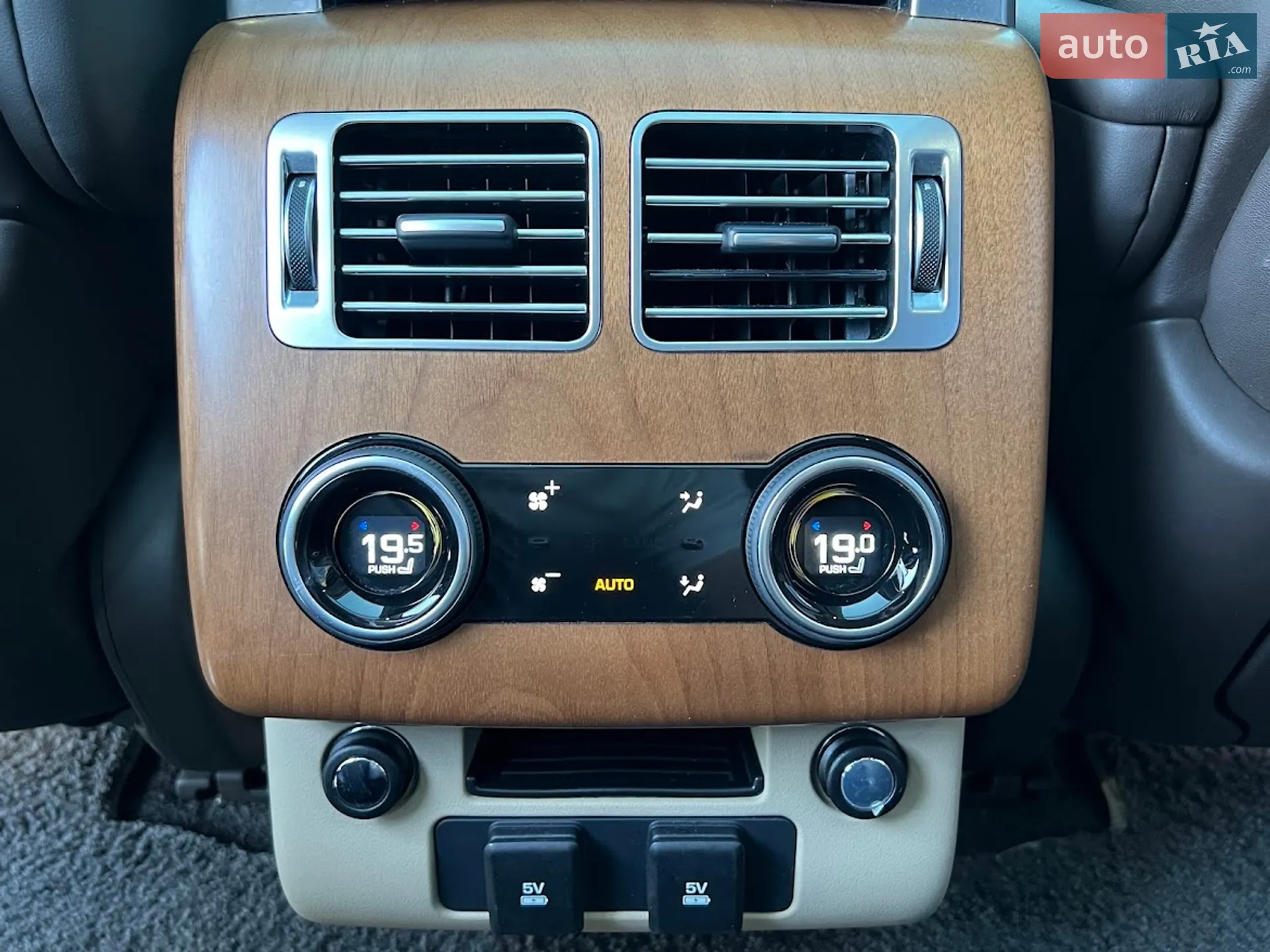 2019 Land Rover Range Rover - мініатюра 32