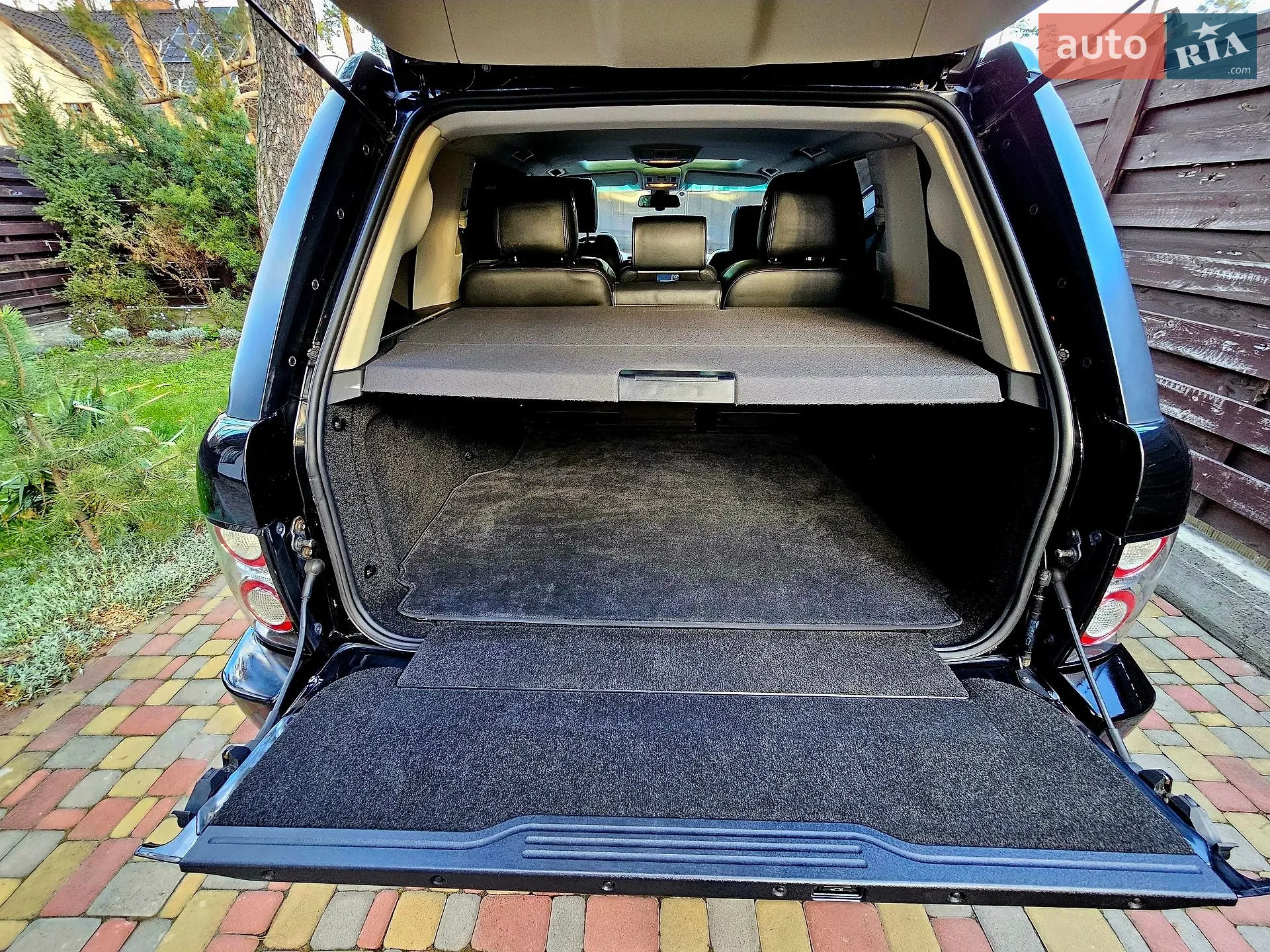 2010 Land Rover Range Rover - мініатюра 22