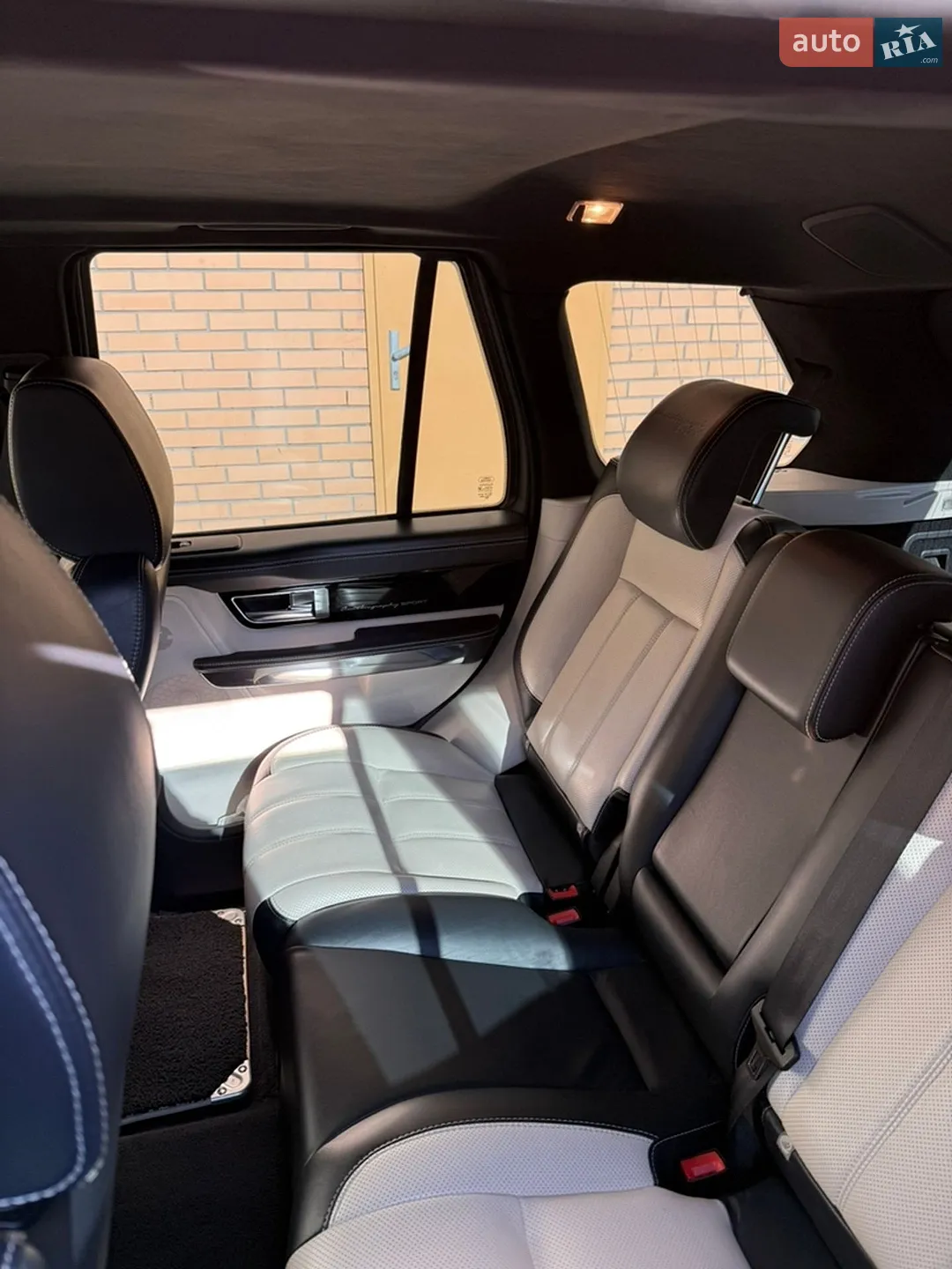 2012 Land Rover Range Rover - мініатюра 14