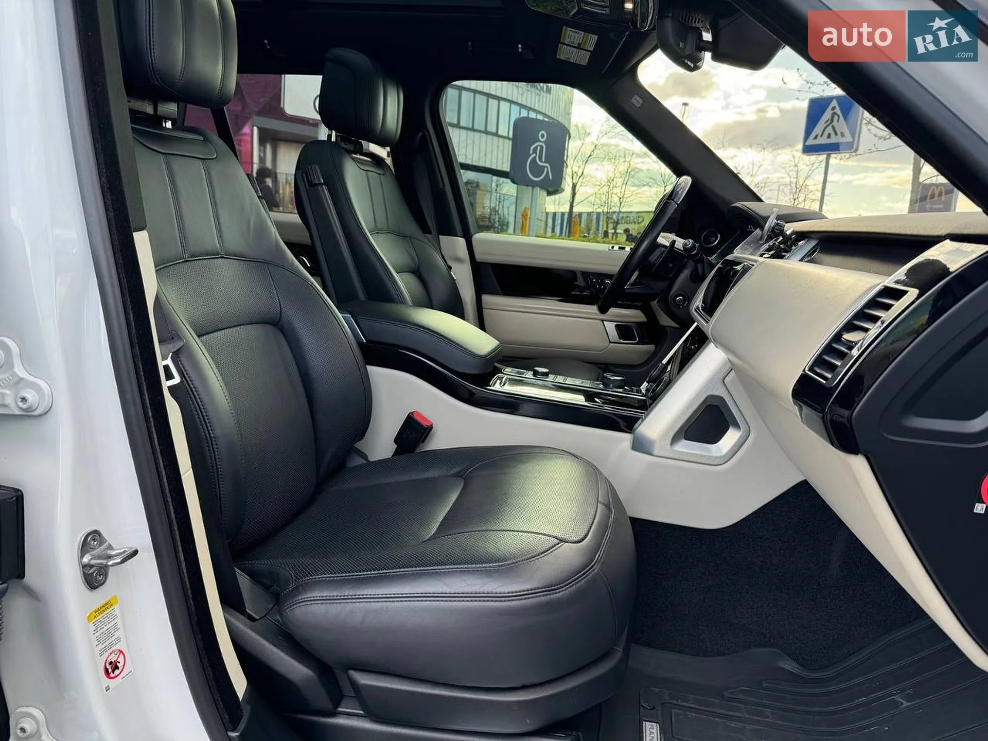 2018 Land Rover Range Rover - мініатюра 11
