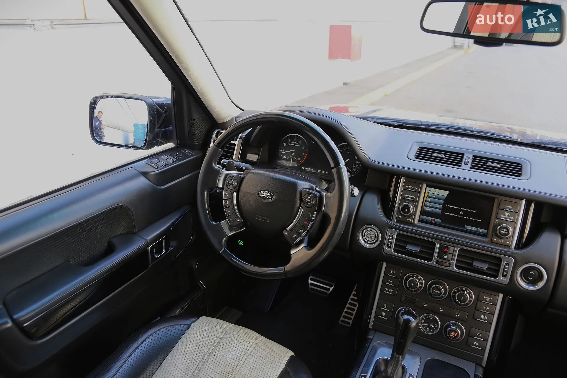 2011 Land Rover Range Rover - мініатюра 14