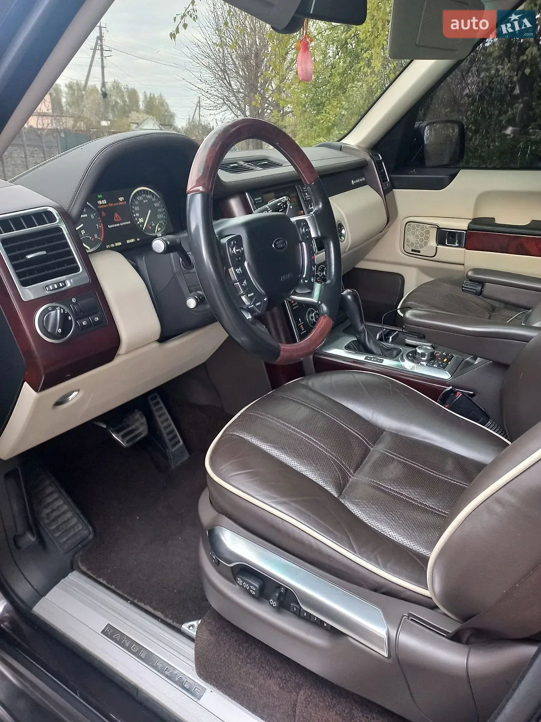 2012 Land Rover Range Rover - мініатюра 17