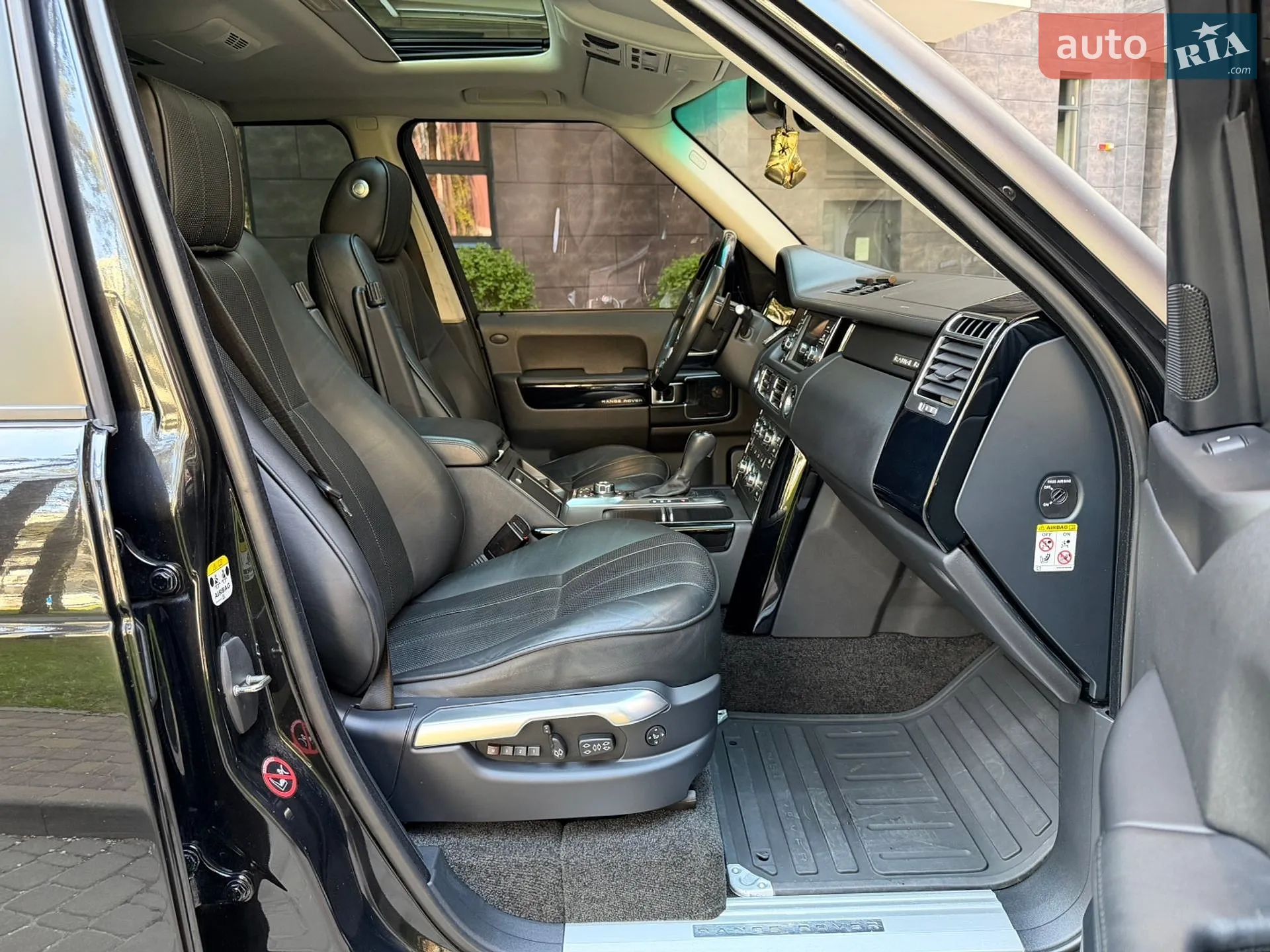 2012 Land Rover Range Rover - мініатюра 27