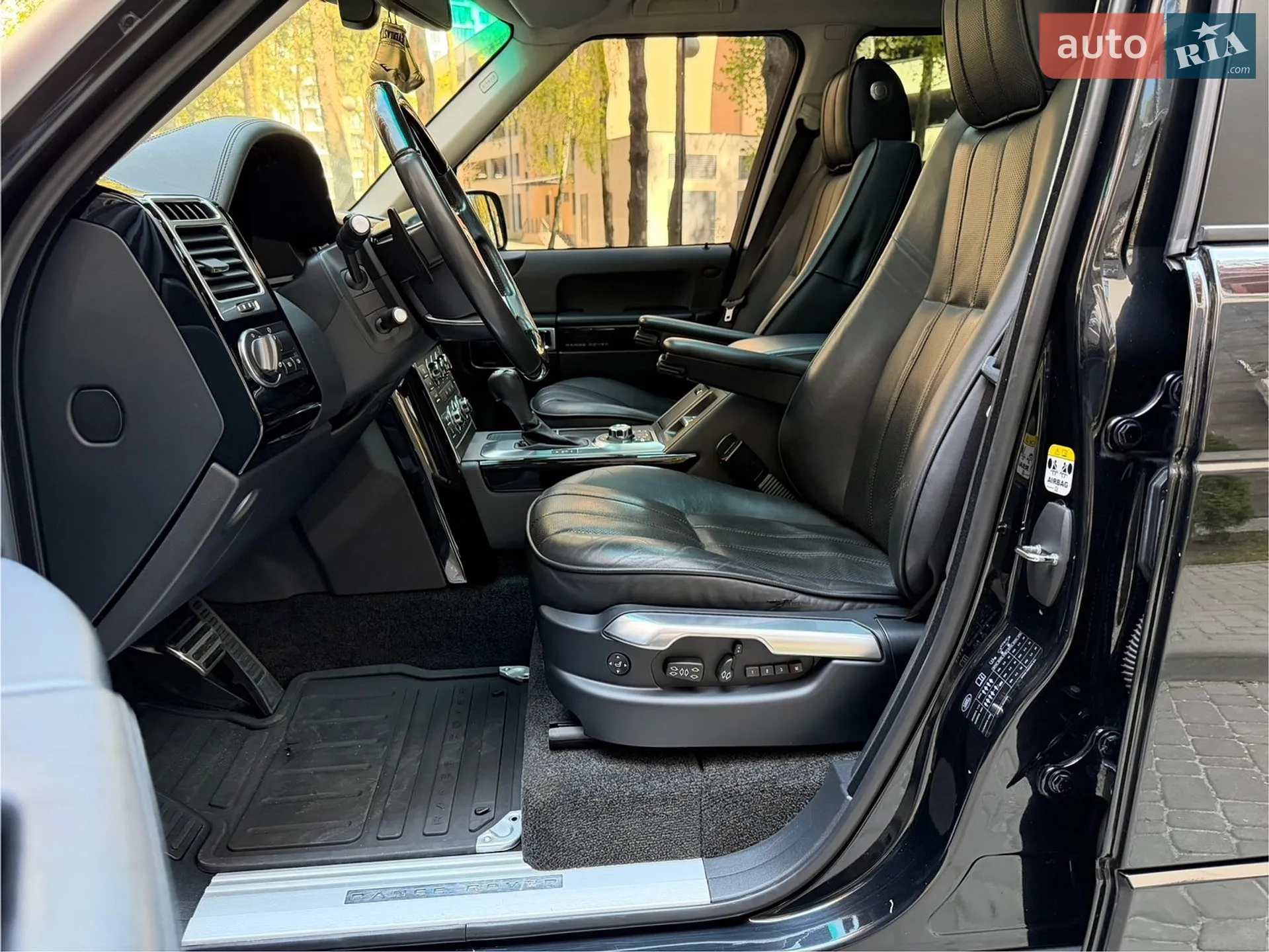 2012 Land Rover Range Rover - мініатюра 30
