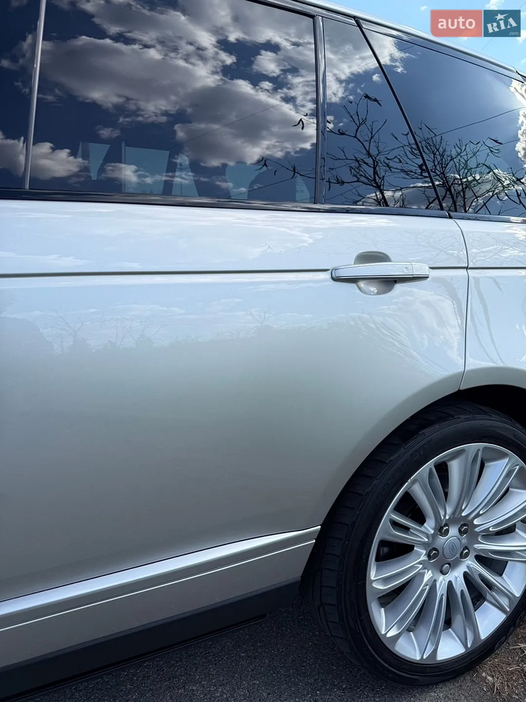 2018 Land Rover Range Rover - мініатюра 25