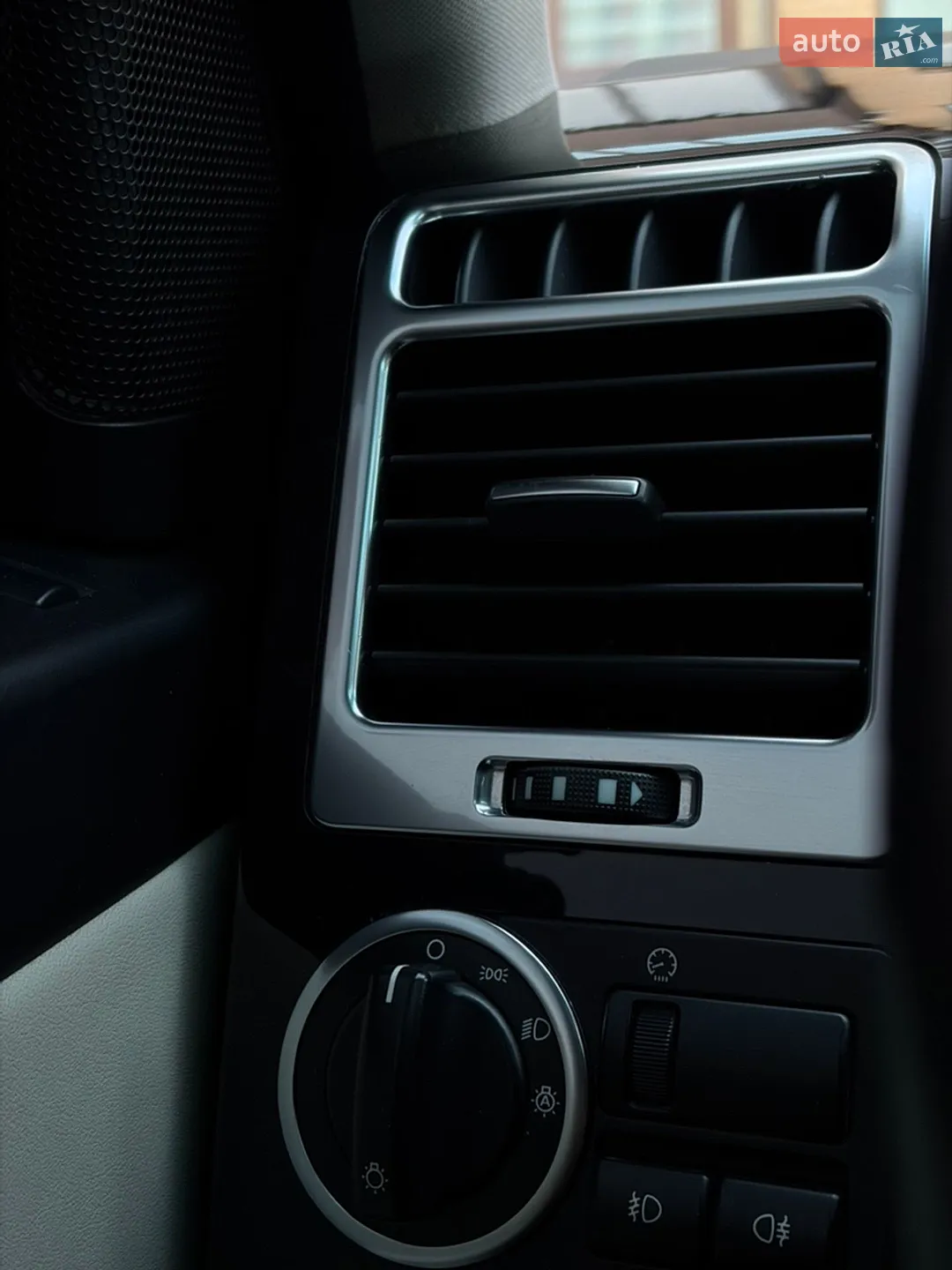 2012 Land Rover Range Rover - мініатюра 21