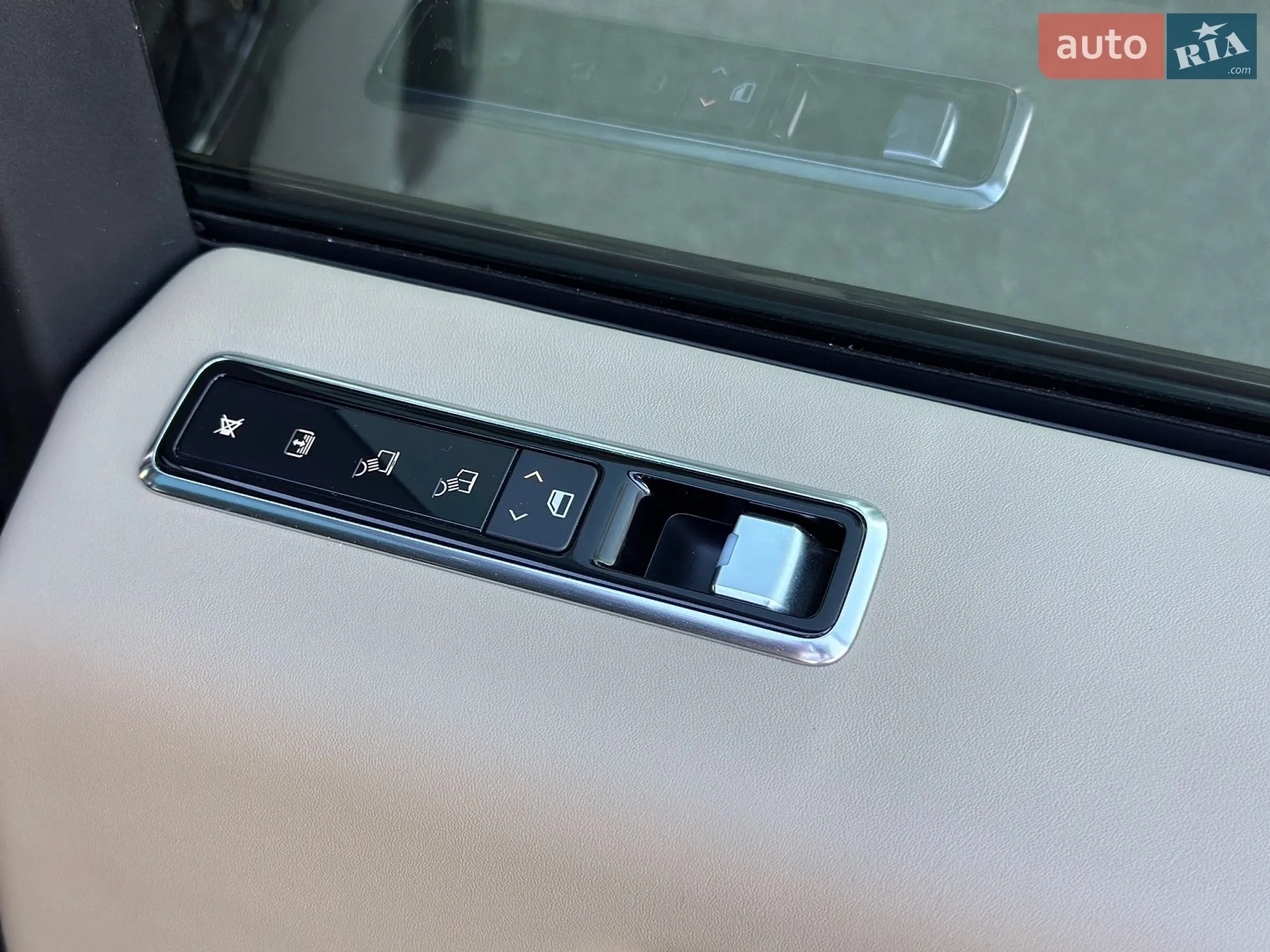 2019 Land Rover Range Rover - мініатюра 29