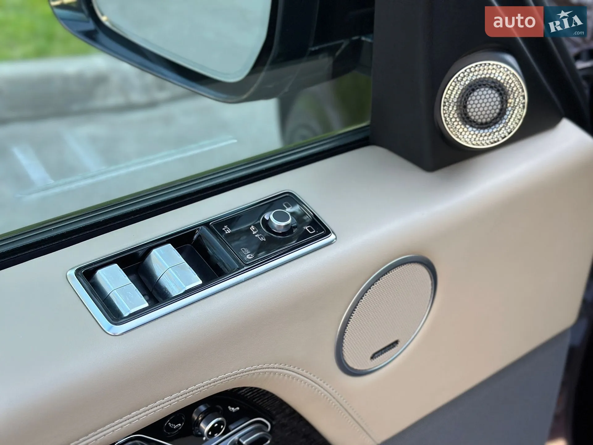 2019 Land Rover Range Rover - мініатюра 41