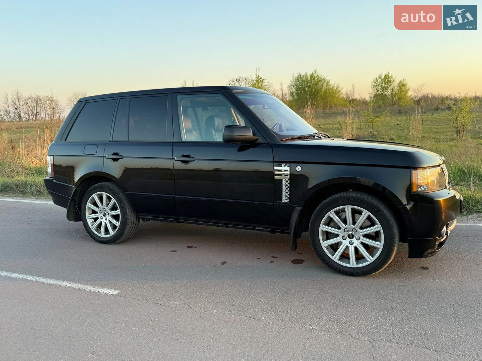 2010 Land Rover Range Rover - мініатюра 12