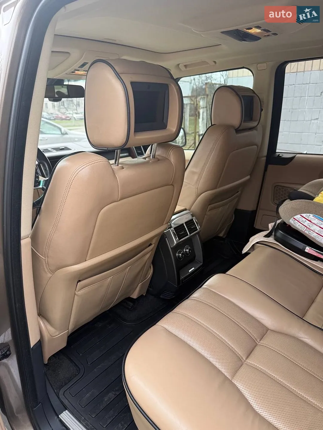2010 Land Rover Range Rover - мініатюра 12