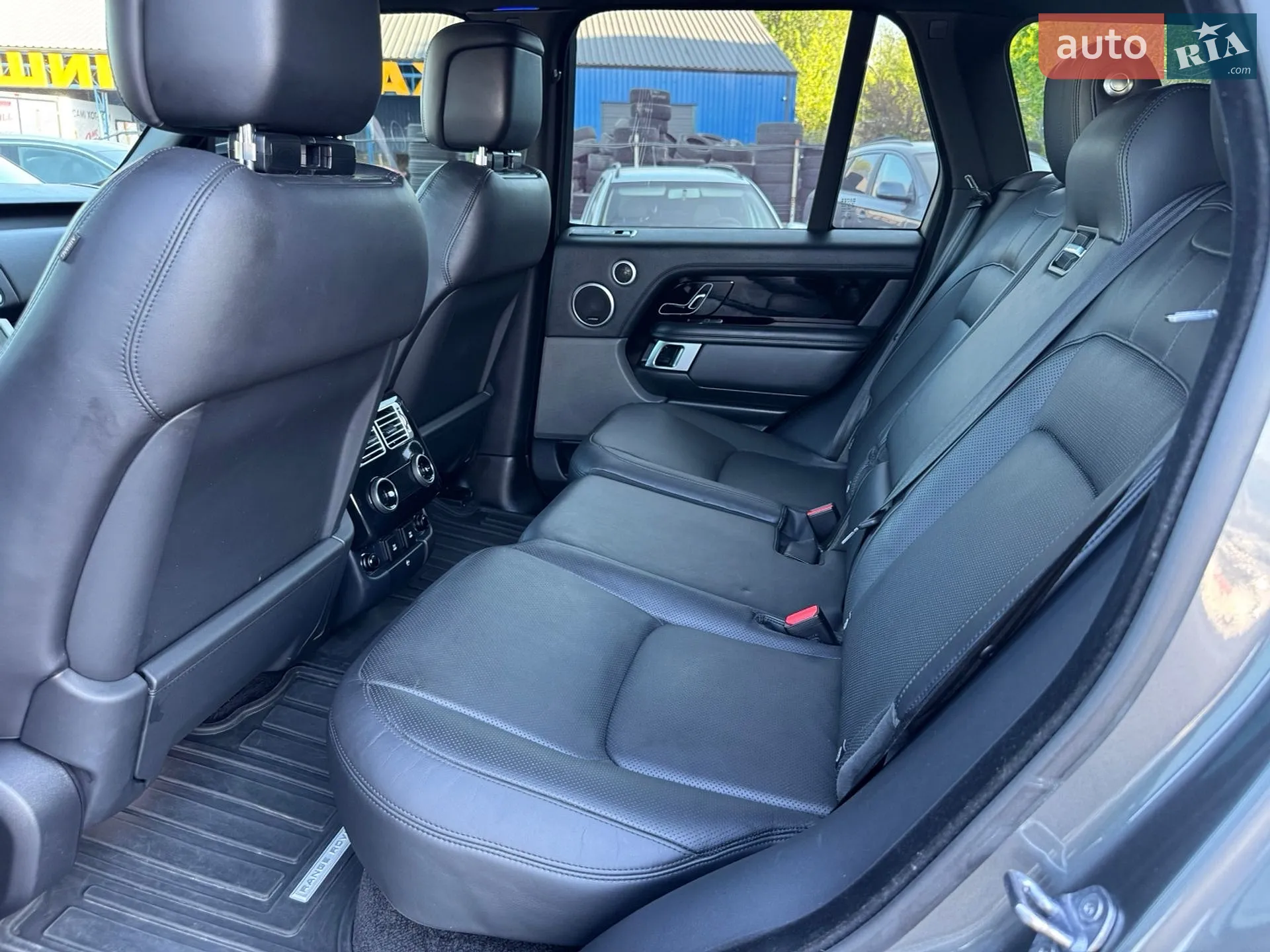 2018 Land Rover Range Rover - мініатюра 25