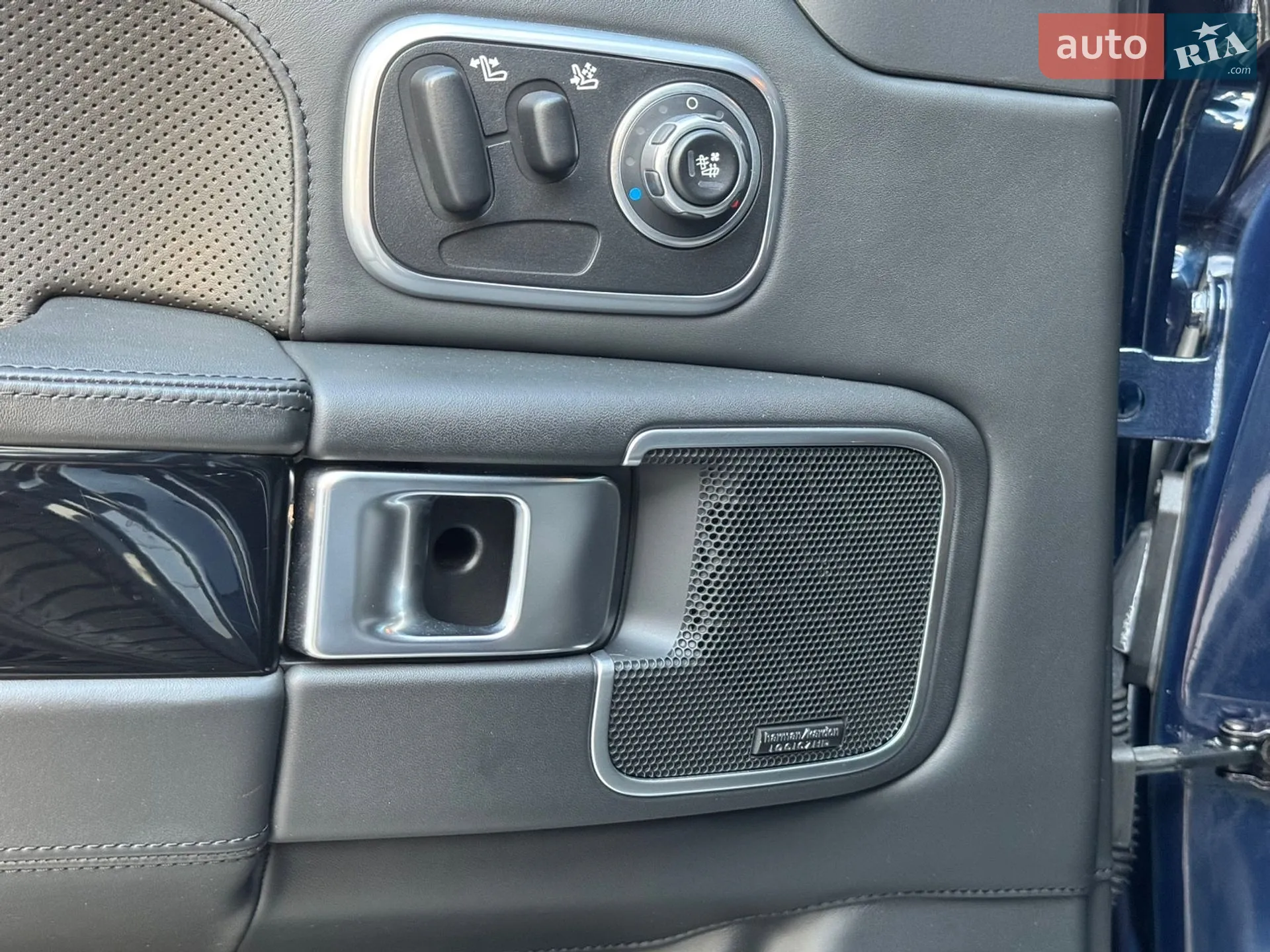 2011 Land Rover Range Rover - мініатюра 32