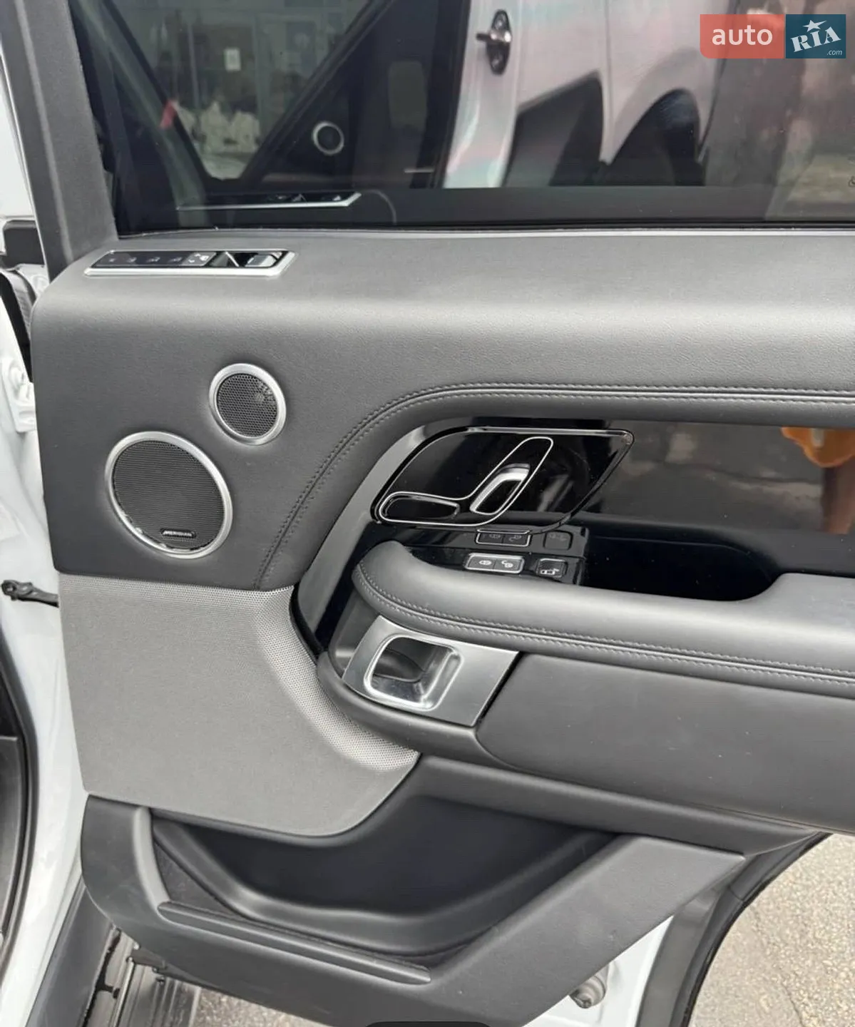 2019 Land Rover Range Rover - мініатюра 15