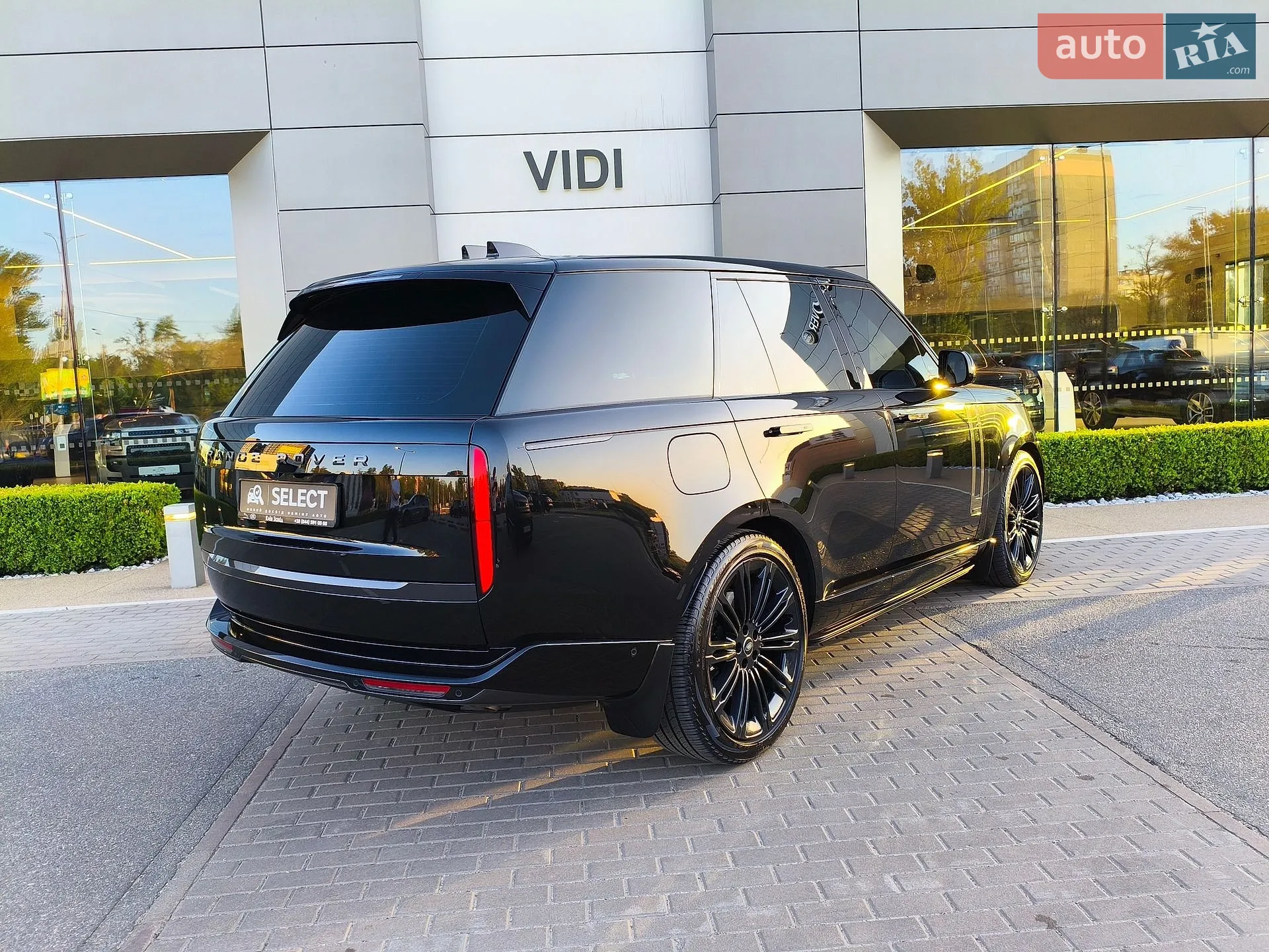 2023 Land Rover Range Rover - мініатюра 31