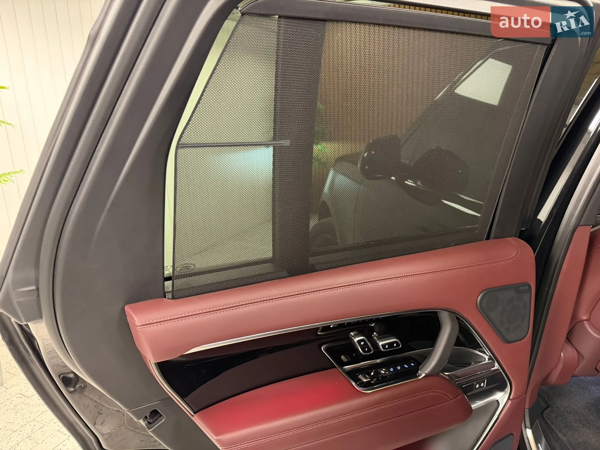 2023 Land Rover Range Rover - мініатюра 19